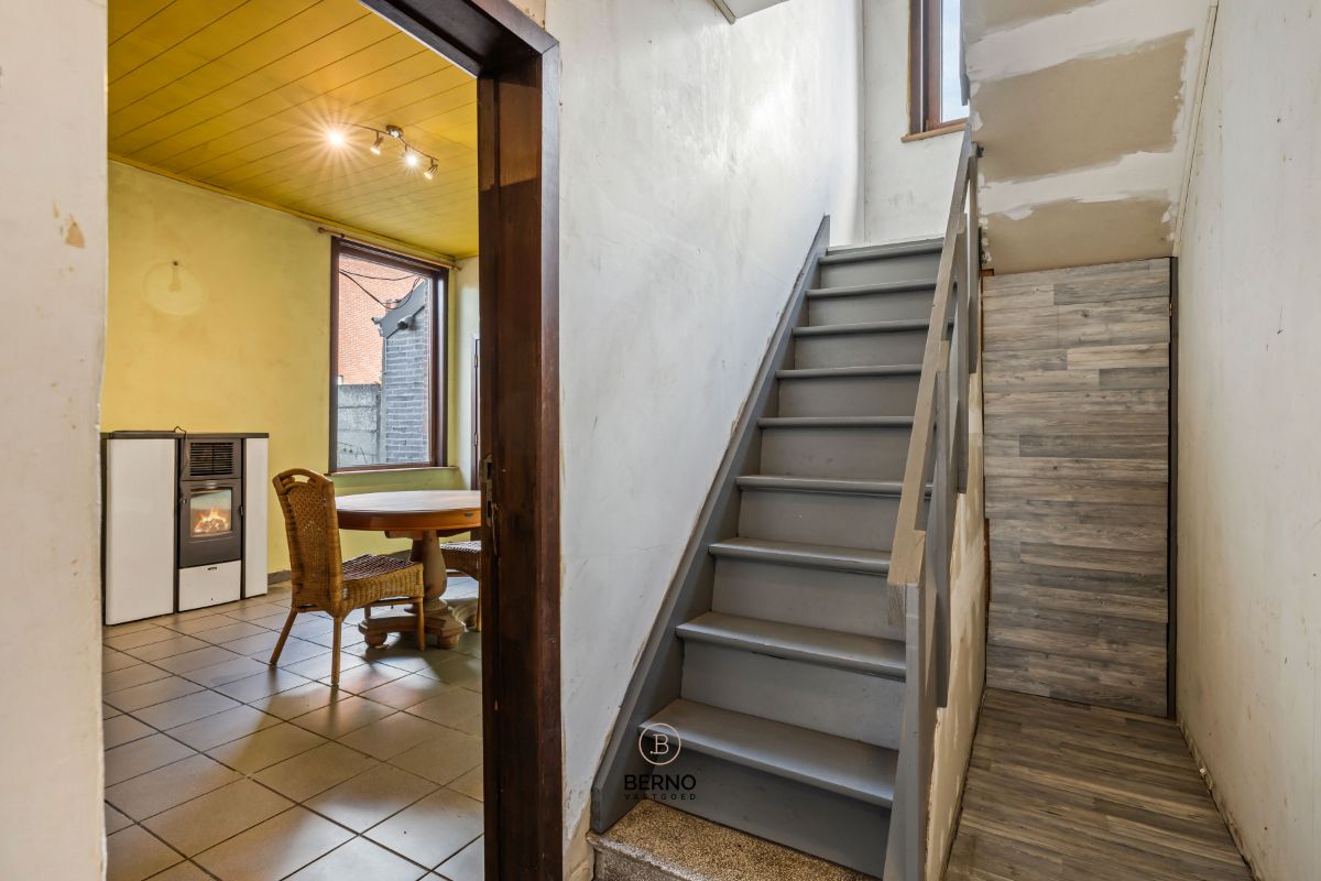 Charmante woning (HOB) met potentieel in het hart van Denderbelle foto 3