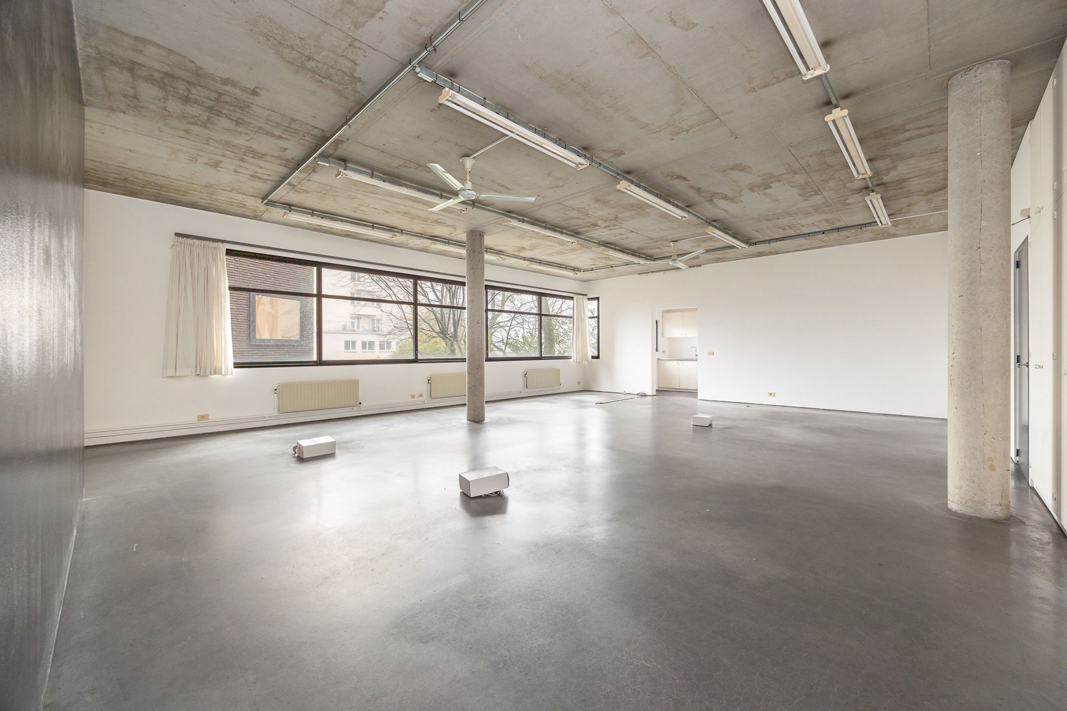 WILRIJK - Modernistisch huis op centrale locatie foto 7