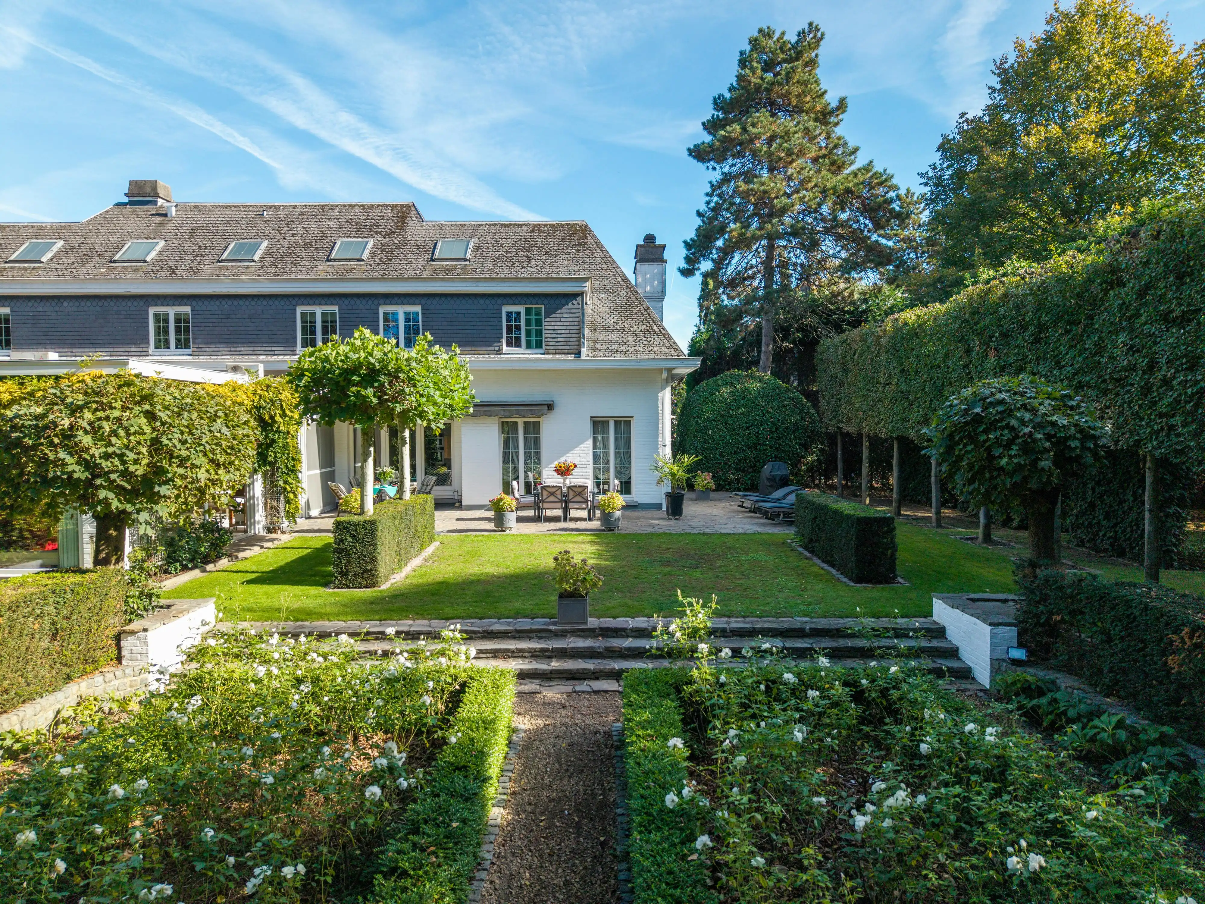 Statige ruime villa, 6 slpk., prachtige parktuin (3.300 m²). foto 16