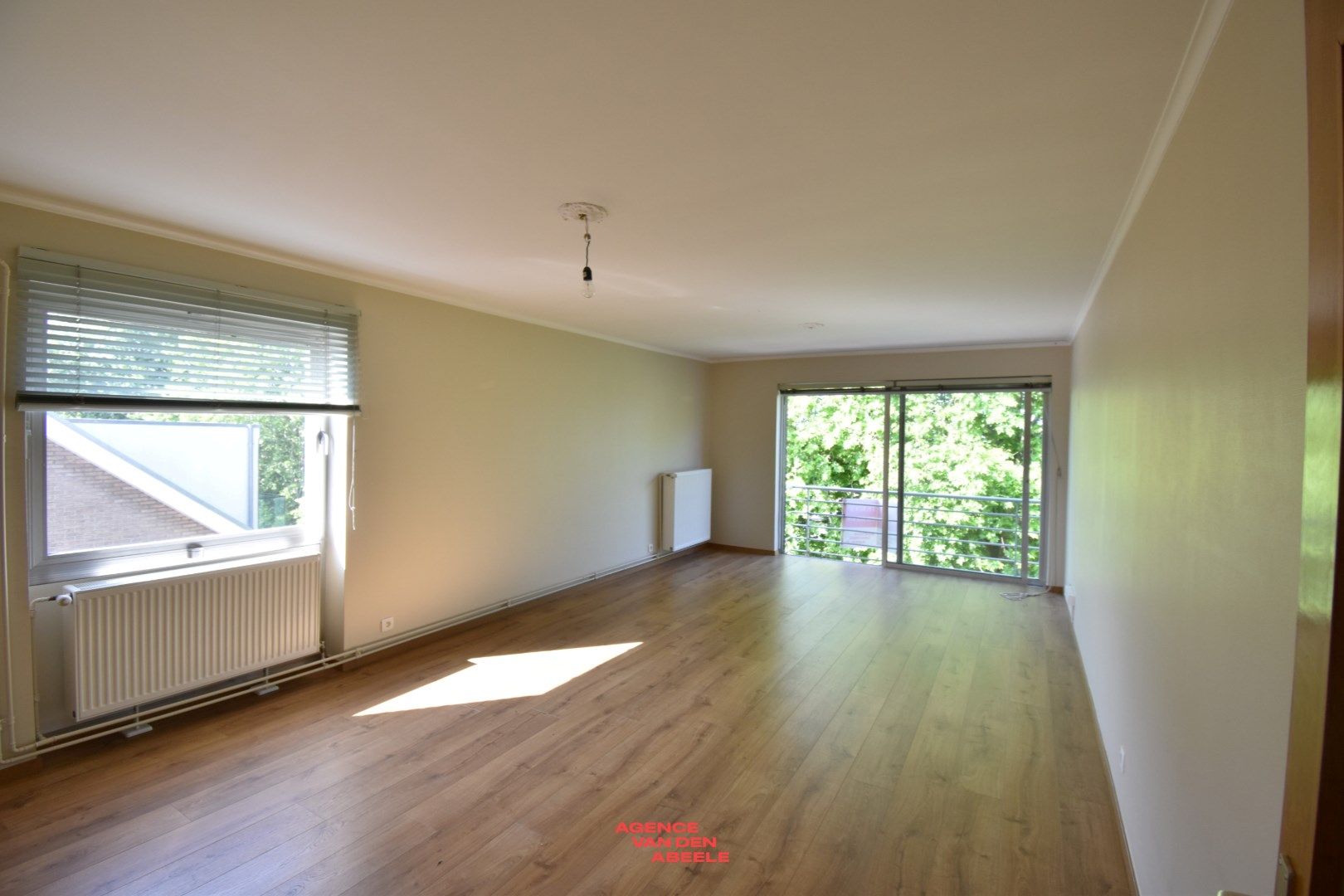 Appartement met 2 slaapkamers en garage te Christus Koning foto 3