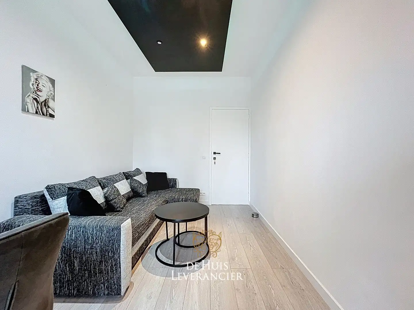 Trendy hi-tech appartement in hartje Edegem te koop foto 18