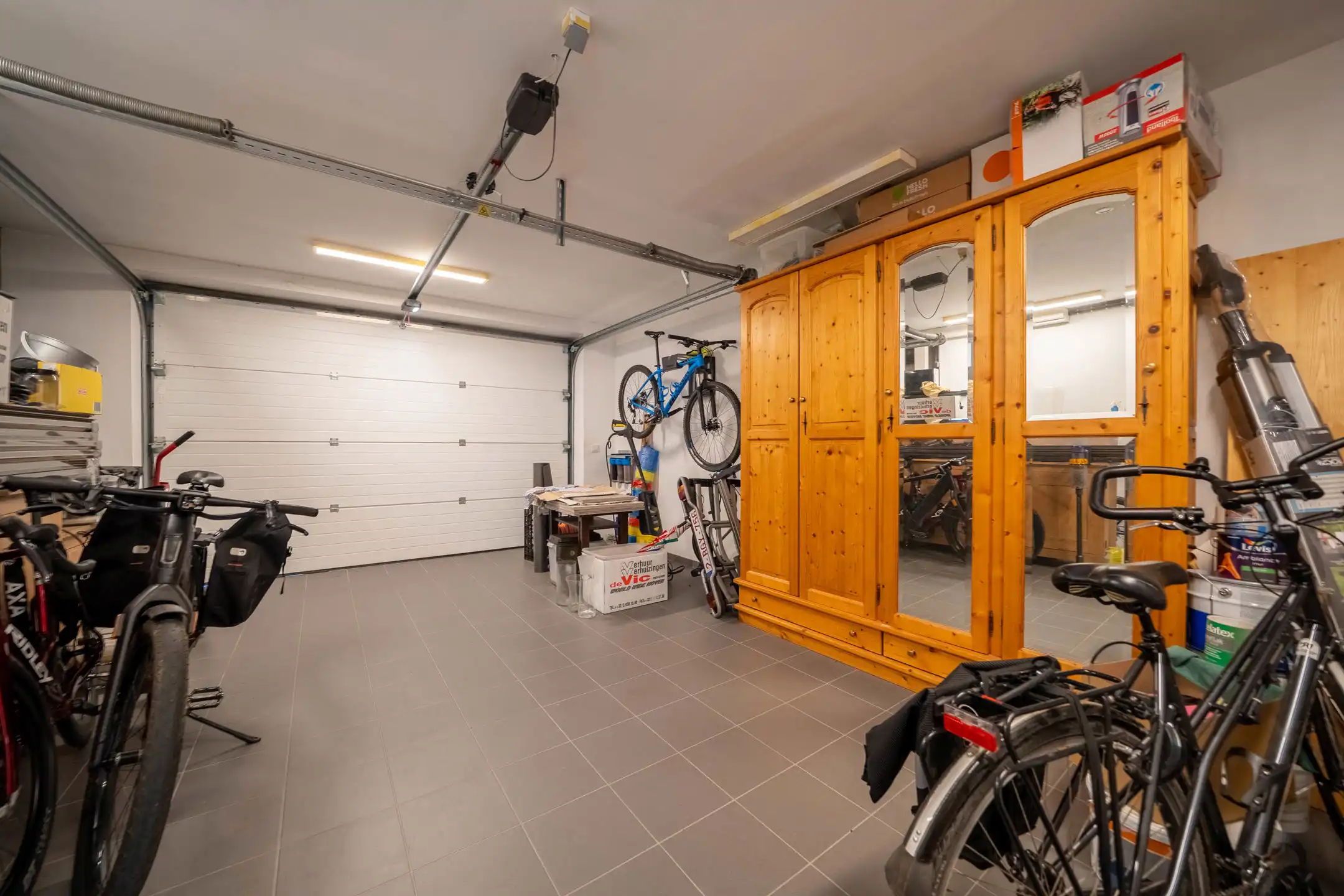 Recente villa op toplocatie foto 16