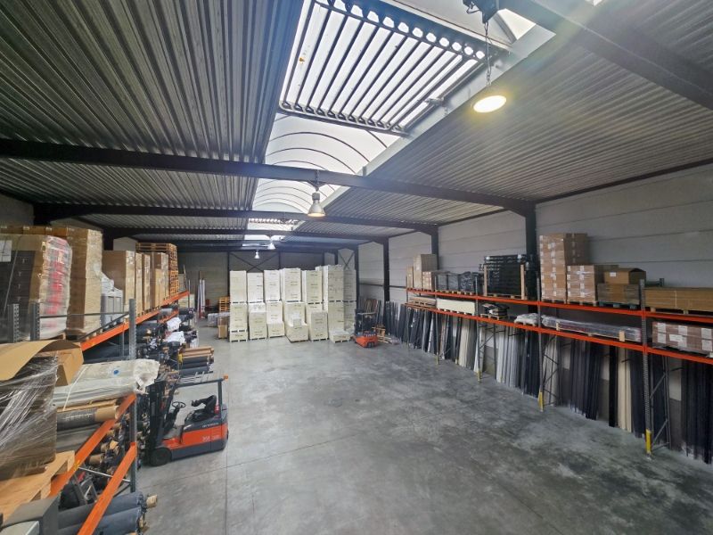 Magazijn te huur foto 4