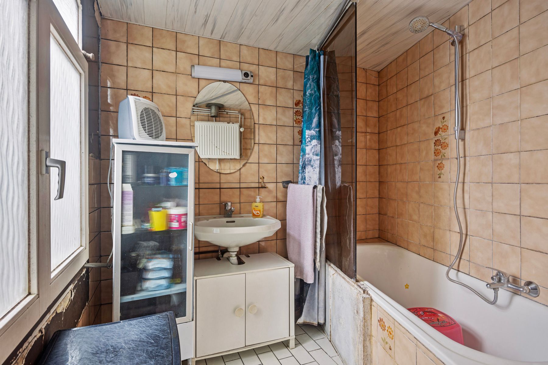 Woning met 3 slaapkamers, grote tuin, uitstekende ligging foto 12