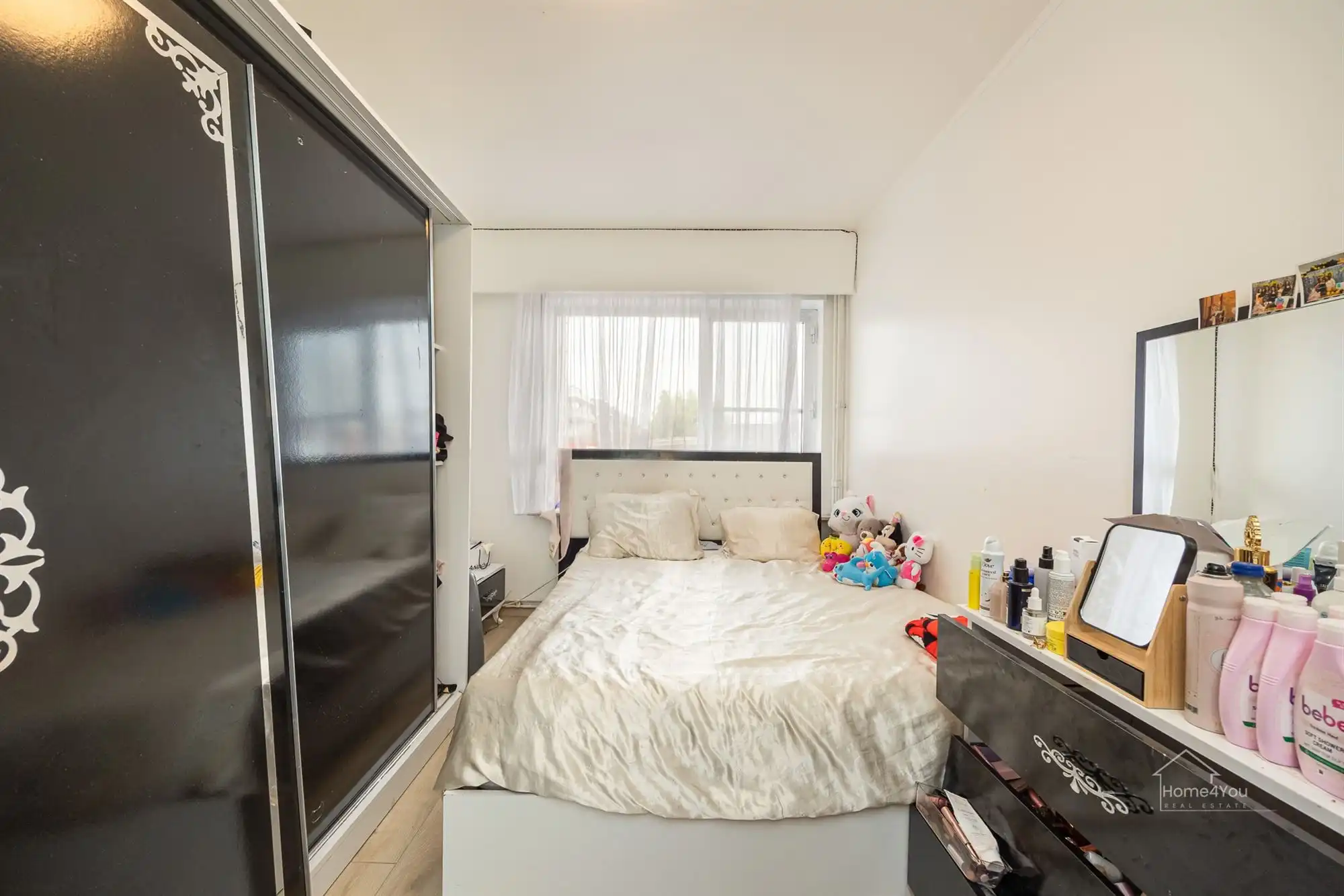 Instapklaar appartement met 3 slpk, terras en een staanplaats te Deurne! foto 9