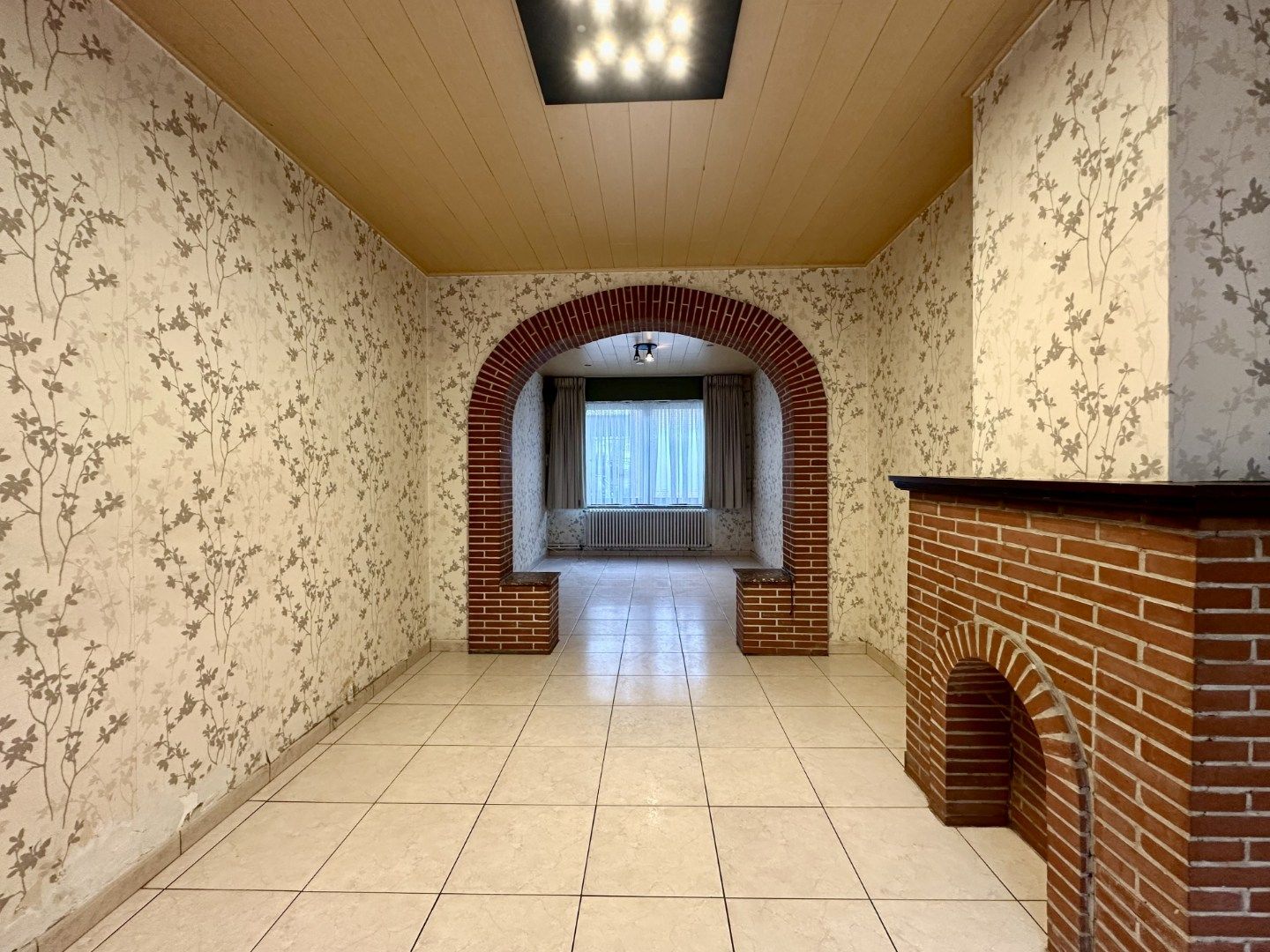 Ruime woning met 3 slaapkamers in Sint-Jozef, Brugge foto 5