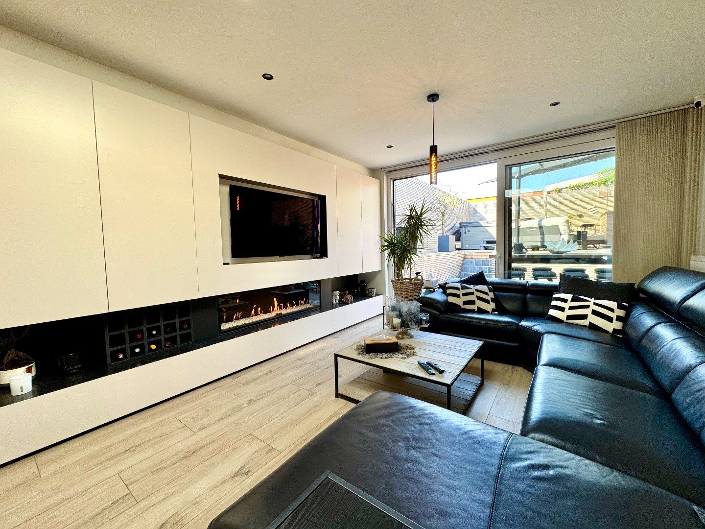 Centrum Ieper – Recente instapklare gezinswoning met energieprestatie label A foto 4