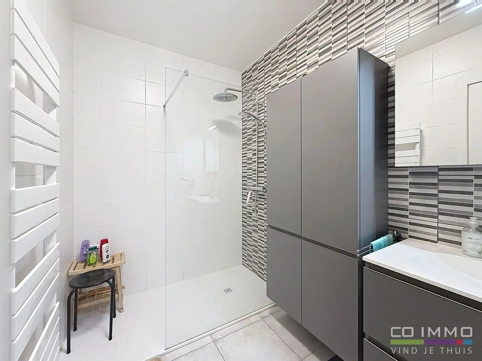 Instapklaar appartement, 1 slpk, autostaanpl. en kelder foto 22