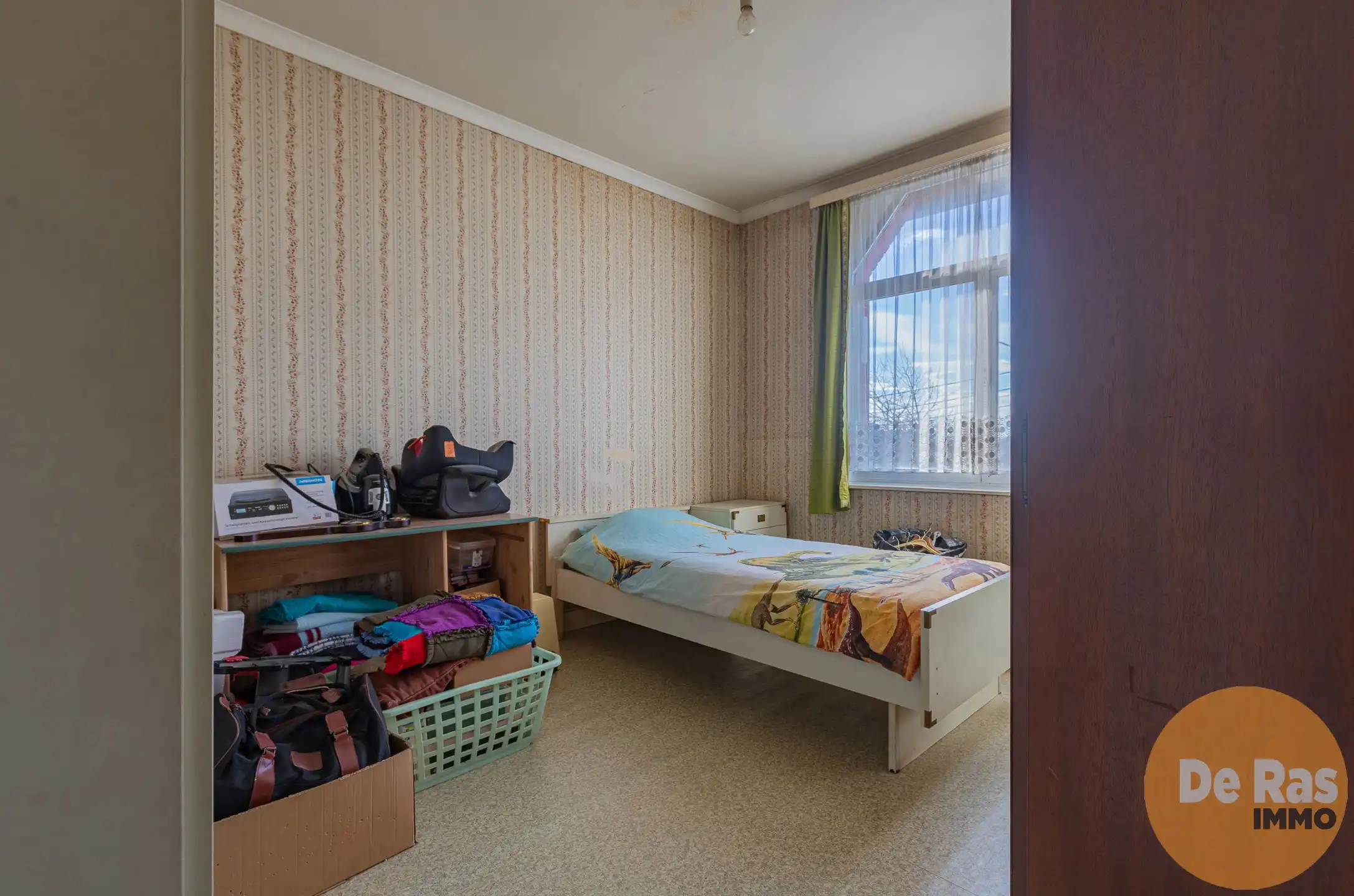 DEINZE - Te renoveren burgerwoning met tuin nabij centrum foto 8