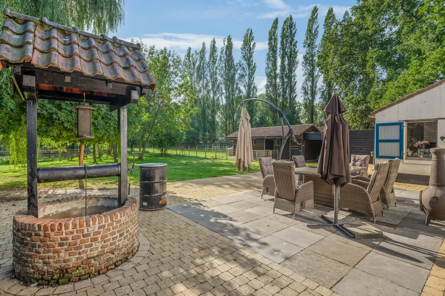 Charmante hoeve in een oase van groen foto 12