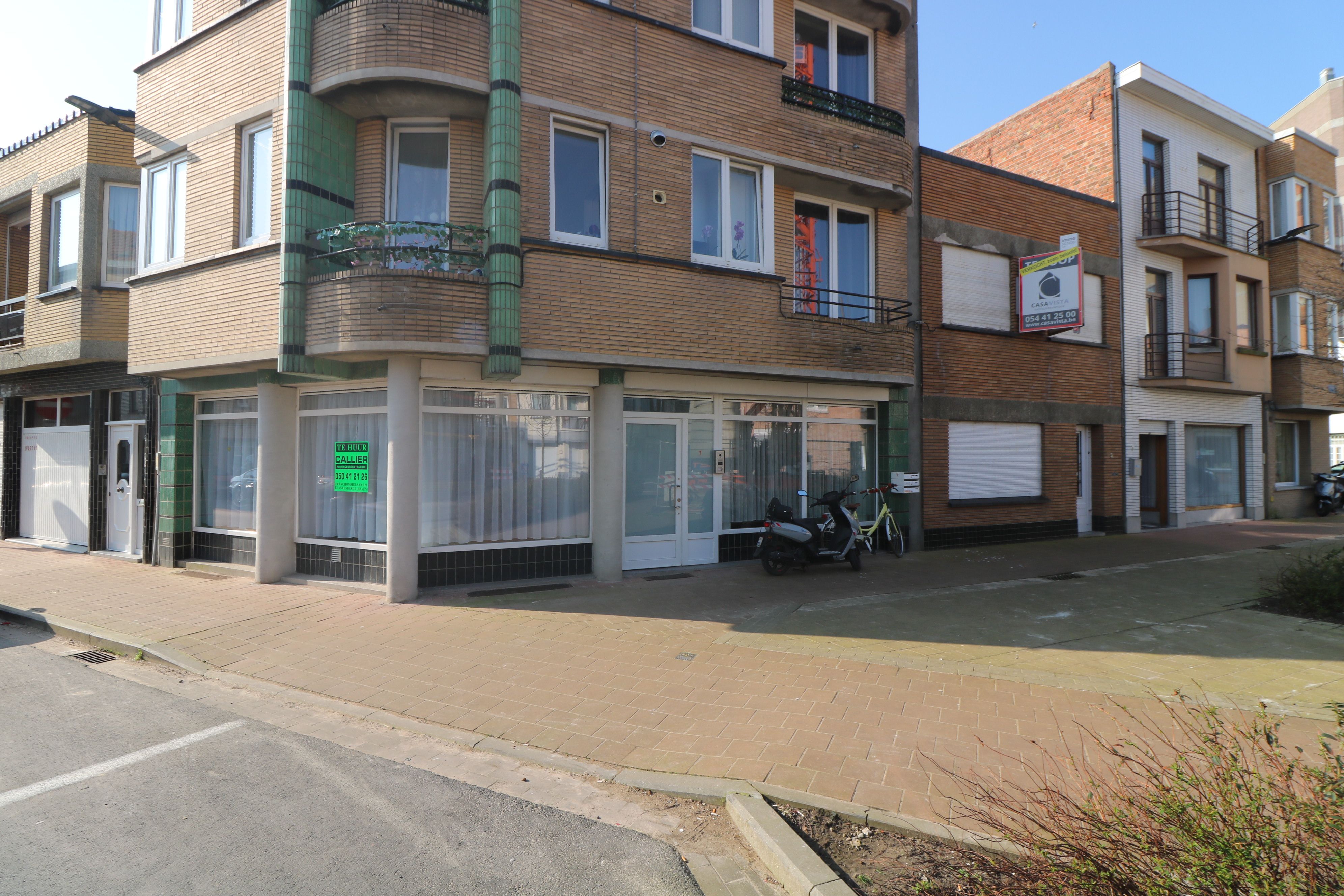 Gerenoveerd 1-slaapkamerappartement gelegen aan een leuk pleintje vlakbij jachthaven en Grote Markt. foto 8