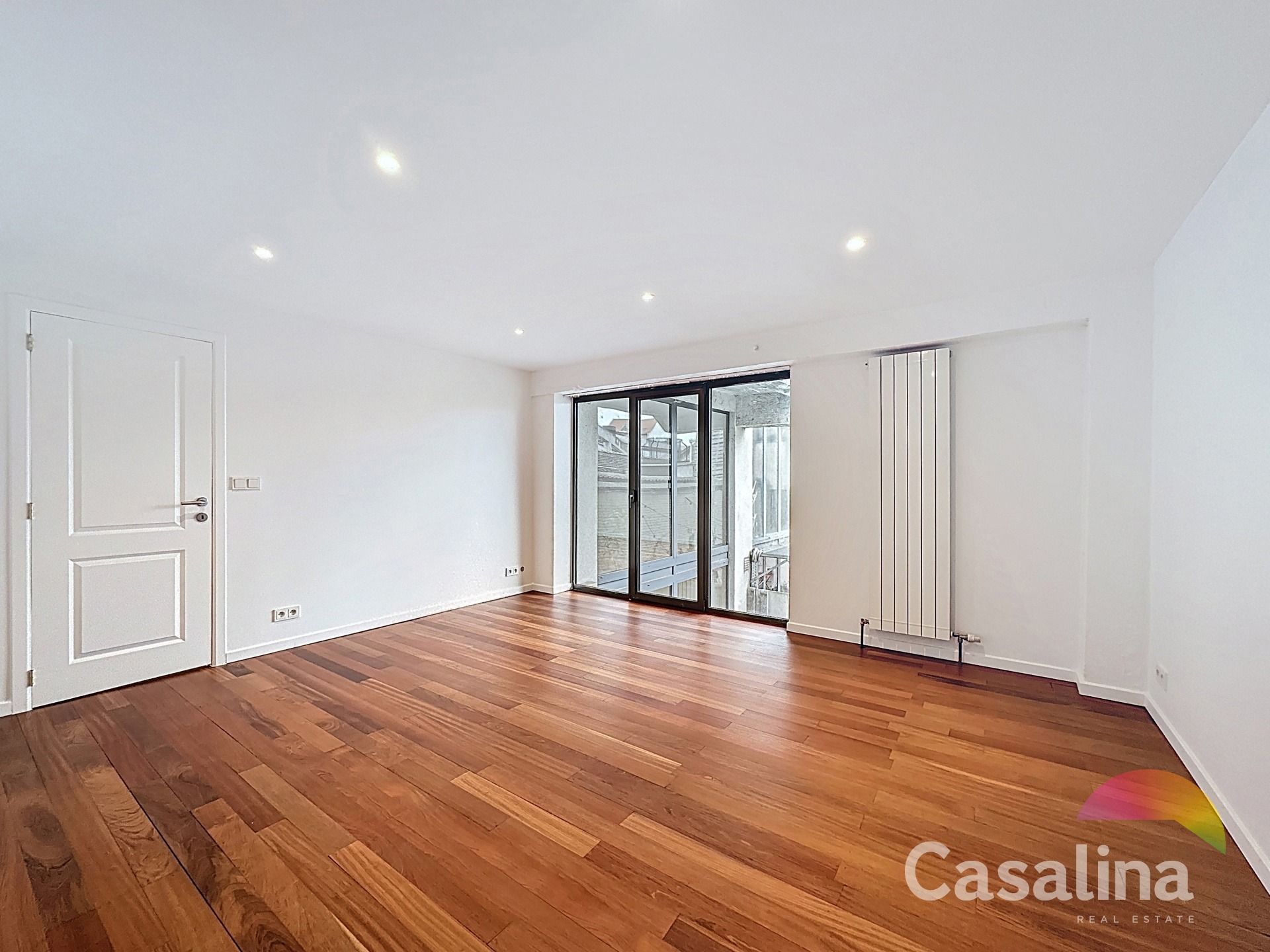 Loft van 281 m² met tuin foto 6