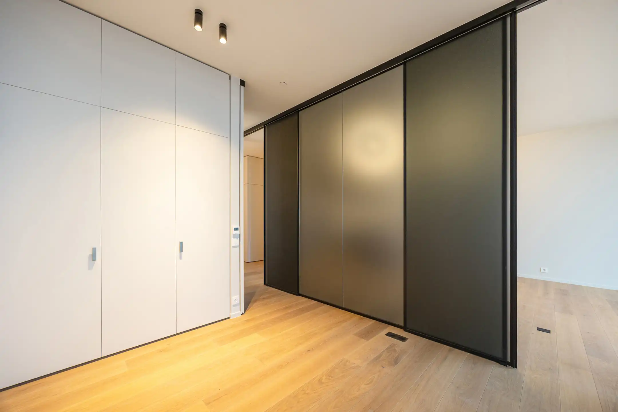 ANTWERPEN - Antwerp Tower  foto 8