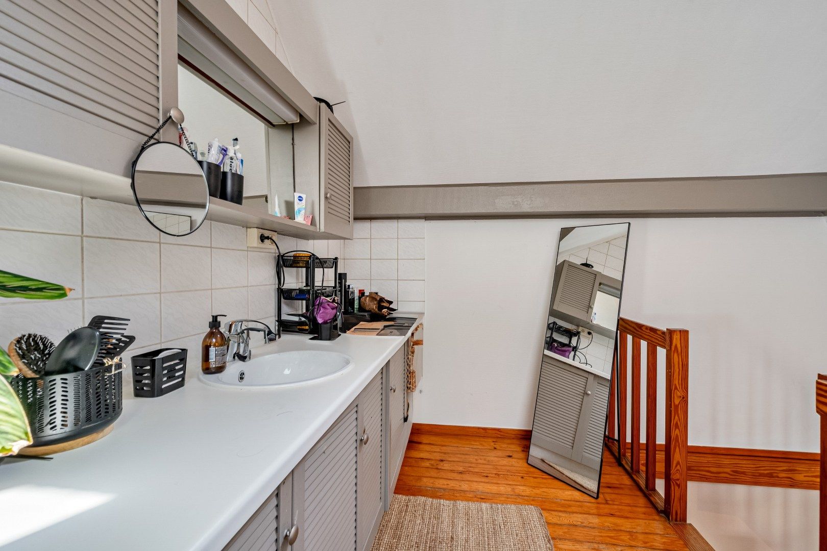 Charmante, rustiek ingerichte woning op toplocatie in Mariakerke foto 13