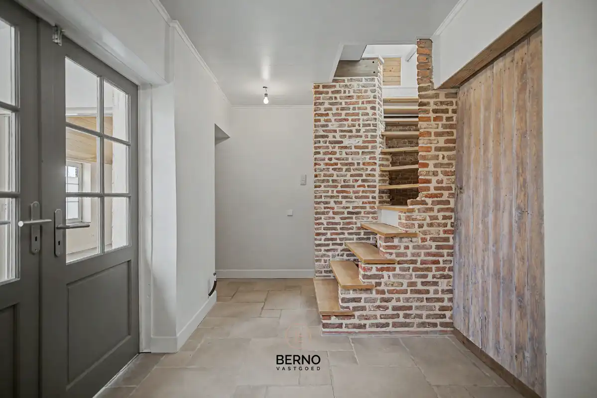 Instapklare charmante woning met zonnige binnentuin en garage. foto 14