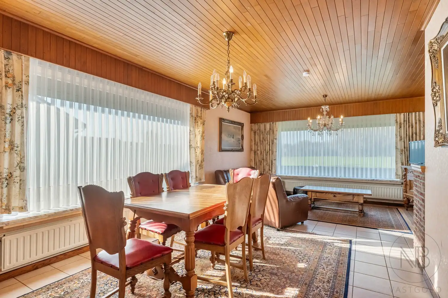 Gelijkvloerse woning met 2 slaapkamers op een uniek perceel van 18a 26ca foto 7