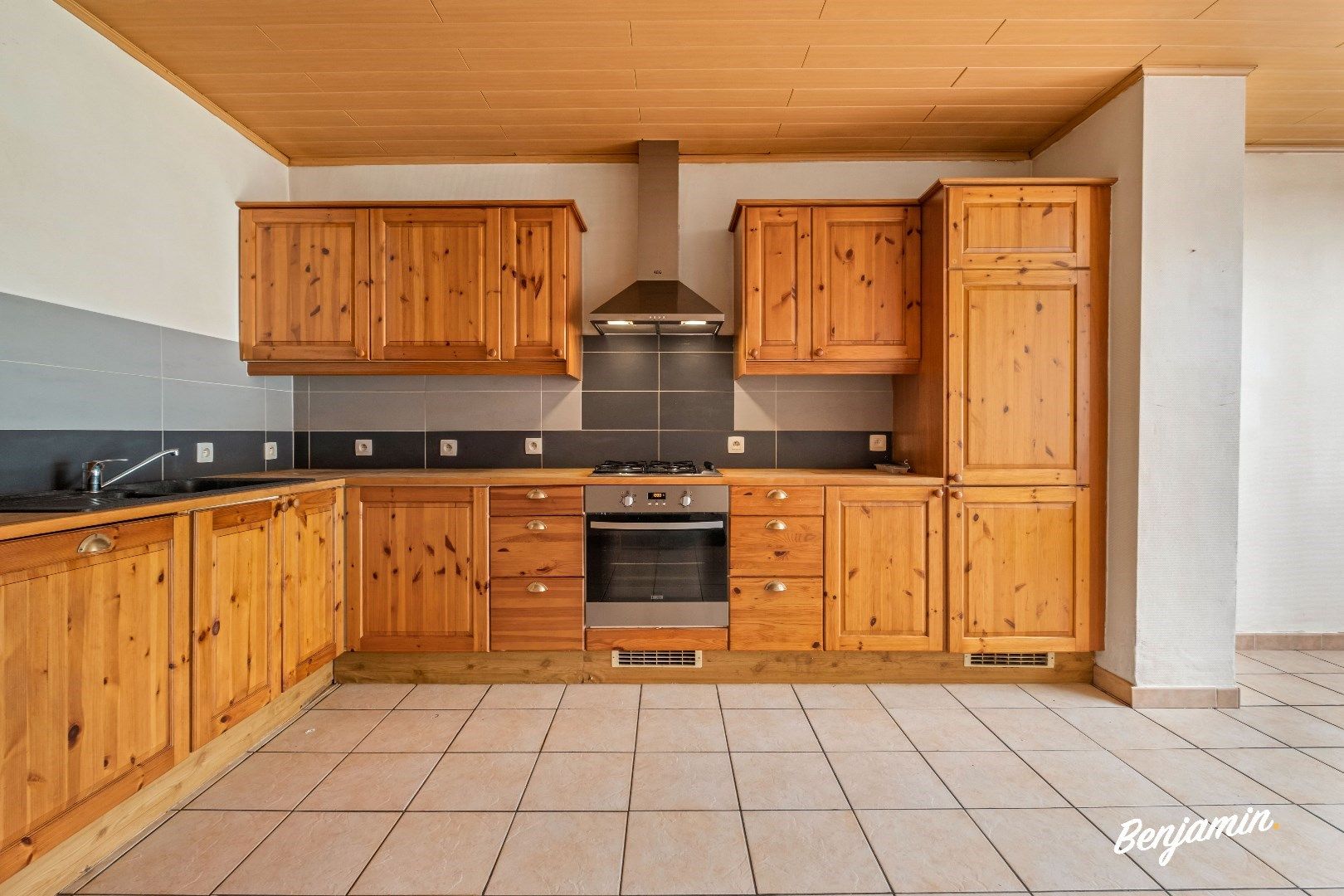 Rijwoning met 4 slaapkamers en stadstuin in Menen foto 3