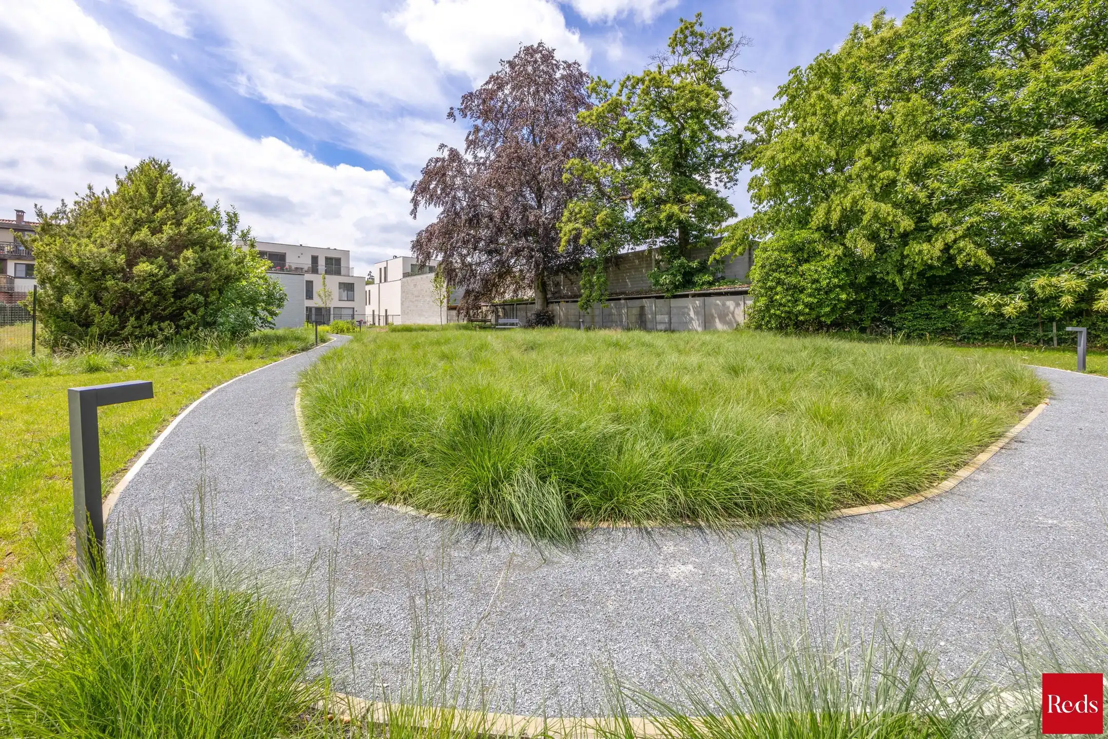 Stijlvol gelijkvloers appartement met tuin foto 27