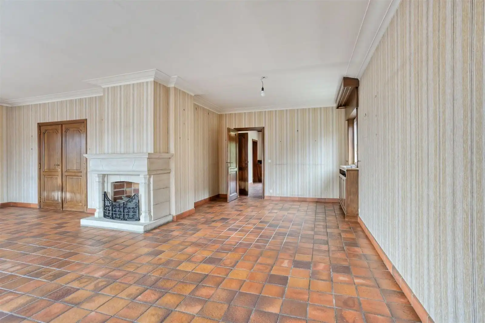 Zeer ruime villa (340m²) op een terrein van 7a38ca foto 5