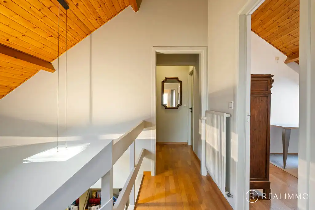 Ruime villa met 4 slaapkamers op ruim perceel met prachtige ligging! foto 17