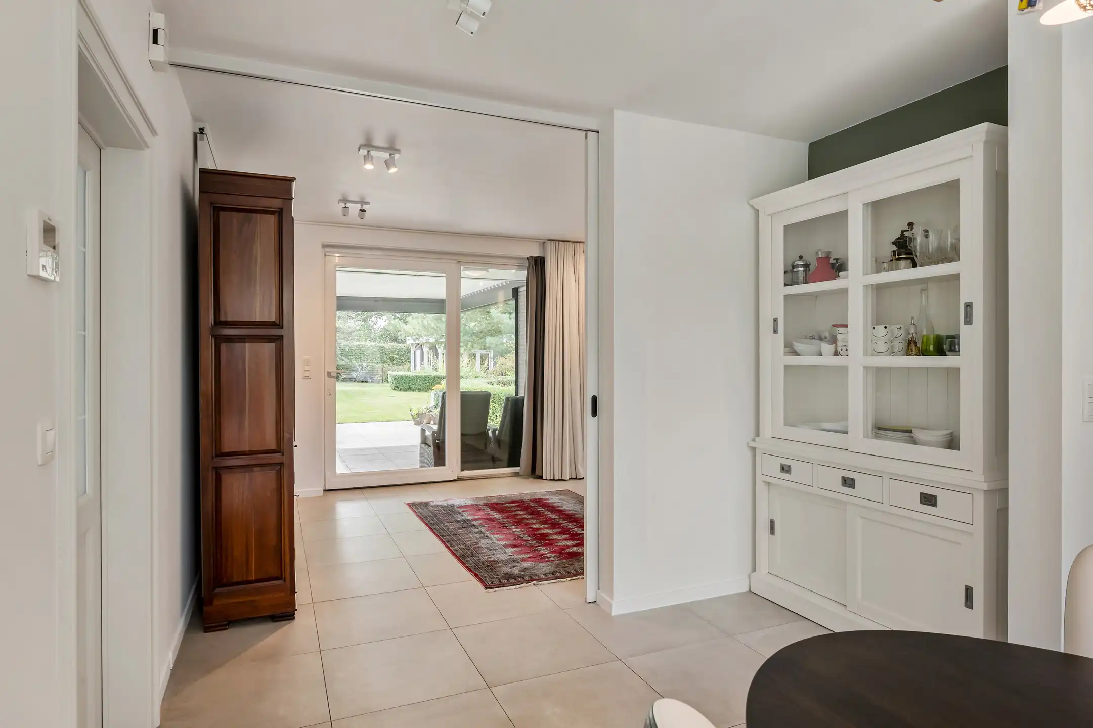 Moderne EPC A-villa op toplocatie nabij scholen en station, met prachtige tuin en privacy foto 14