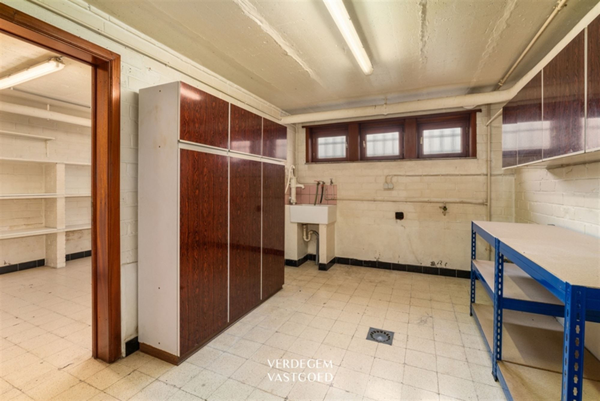 xl villa met magazijn van ca. 300m² op perceel van 2.438m² foto 19