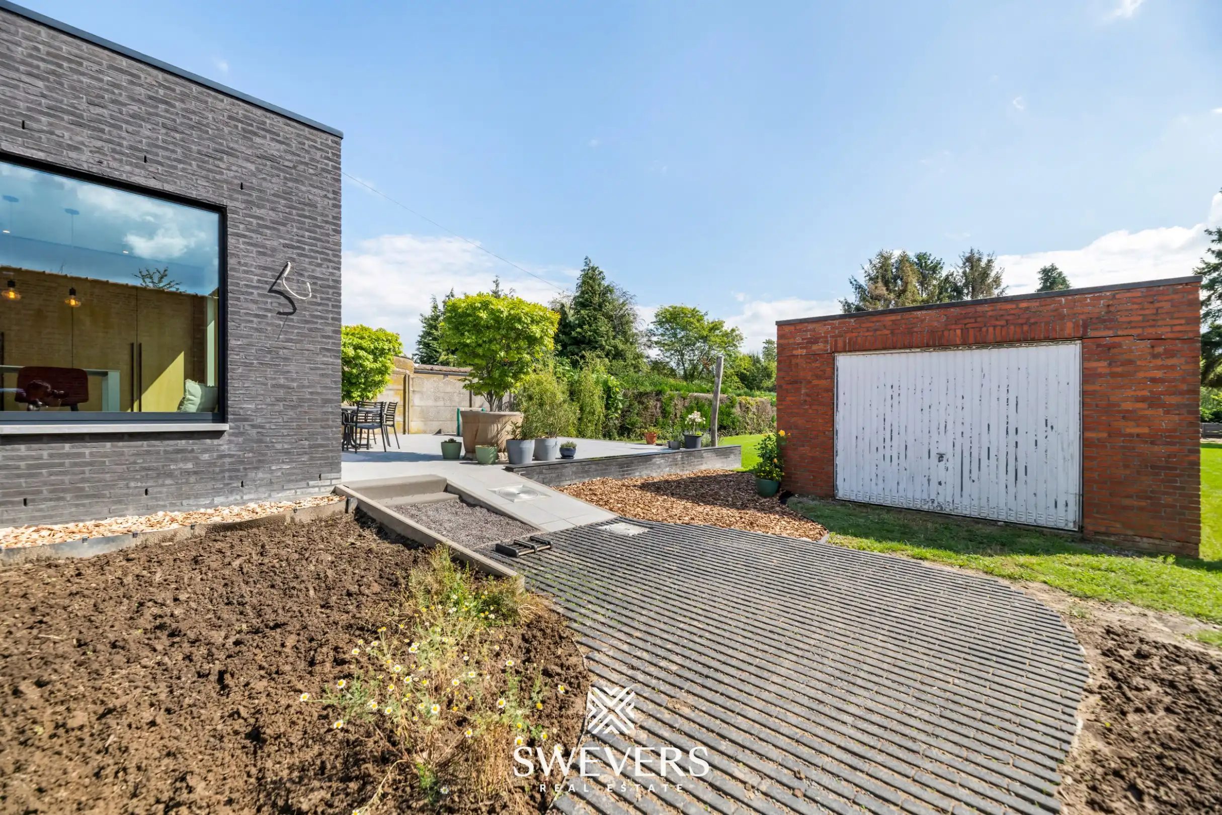 Ruime gerenoveerde woning op topligging foto 35