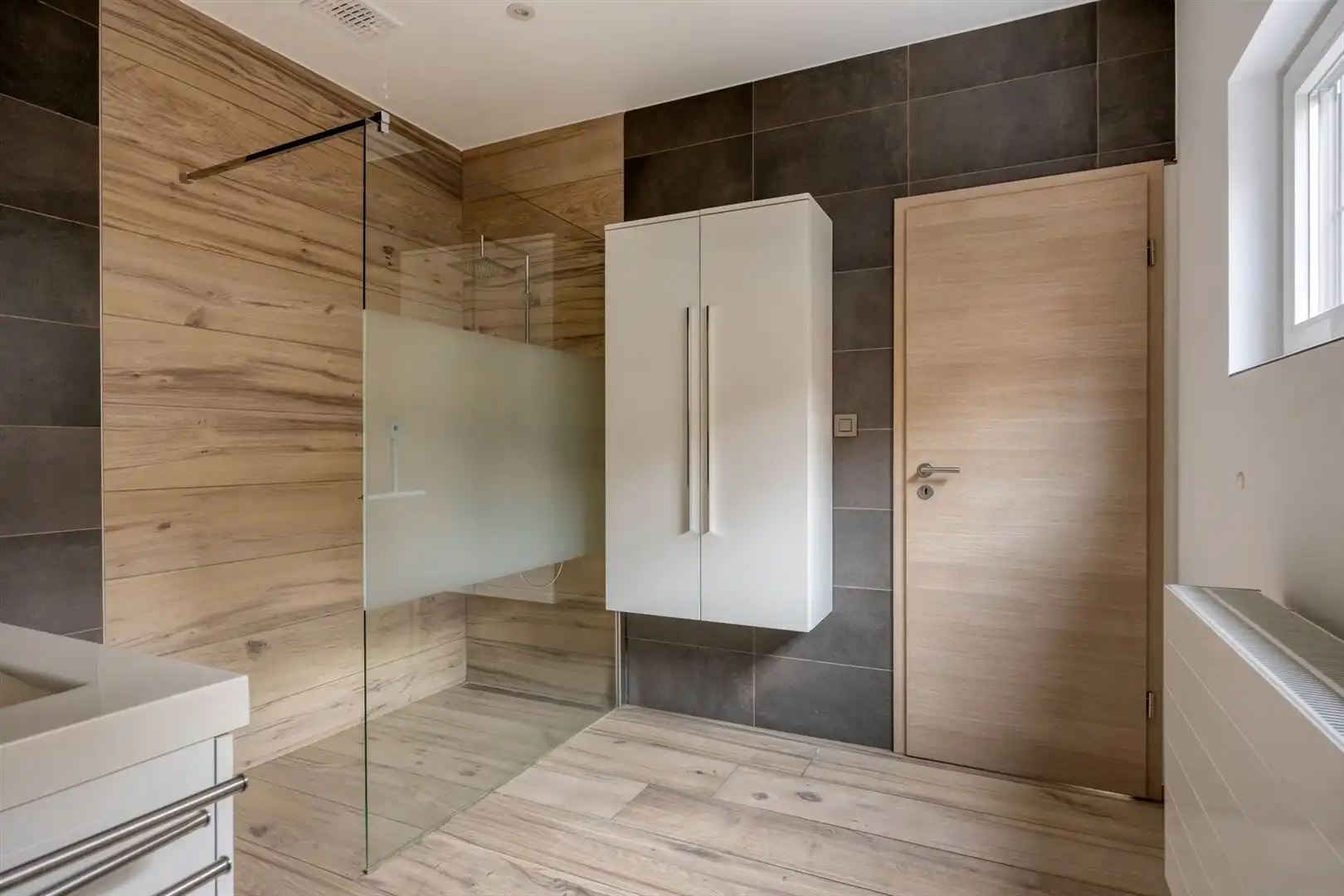 TE KOOP: Gesloten bebouwing met 3 slaapkamers te Kuringen! foto 19