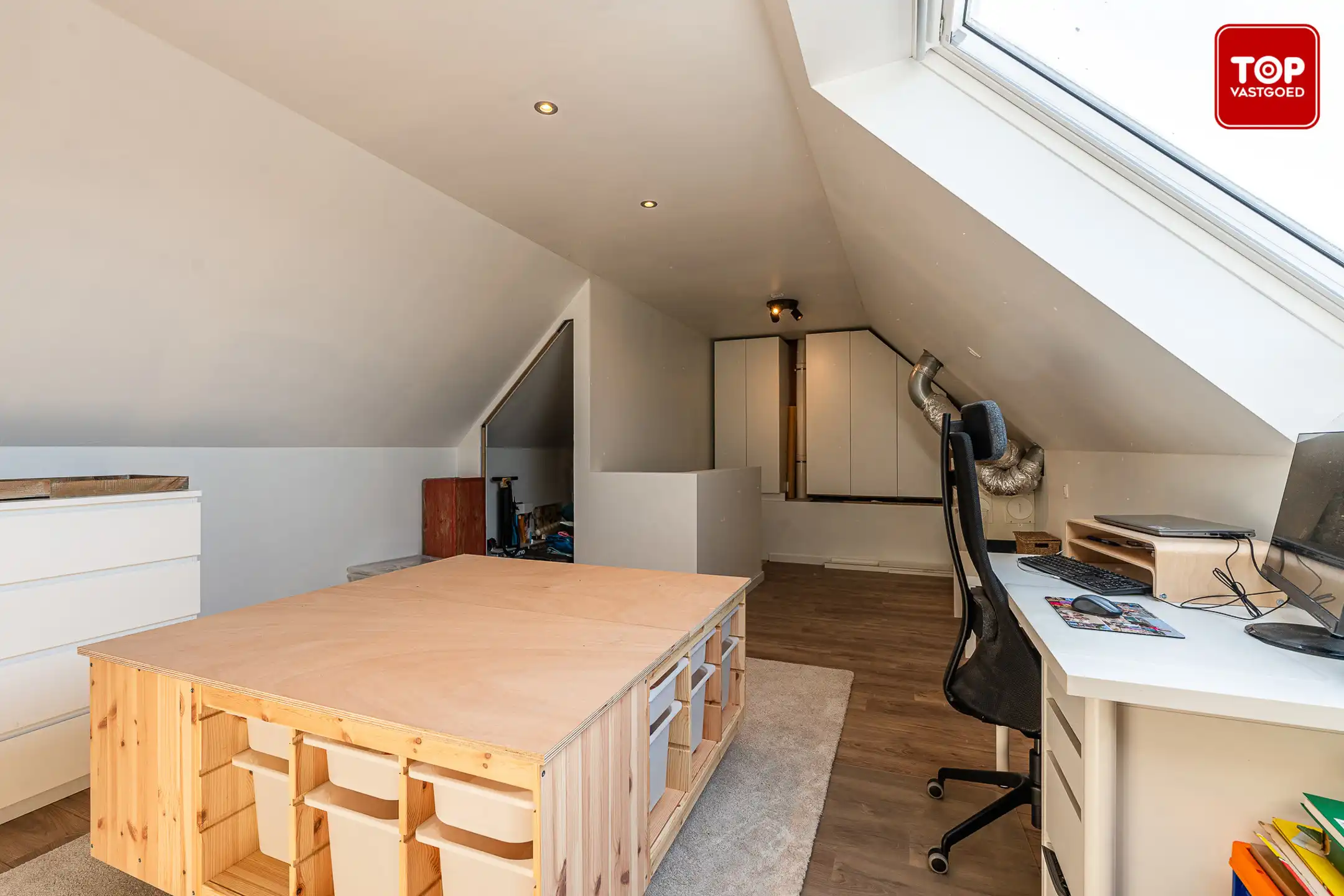 Instapklare woning met 4 slaapkamers en zonnige, zuidgerichte tuin. foto 17
