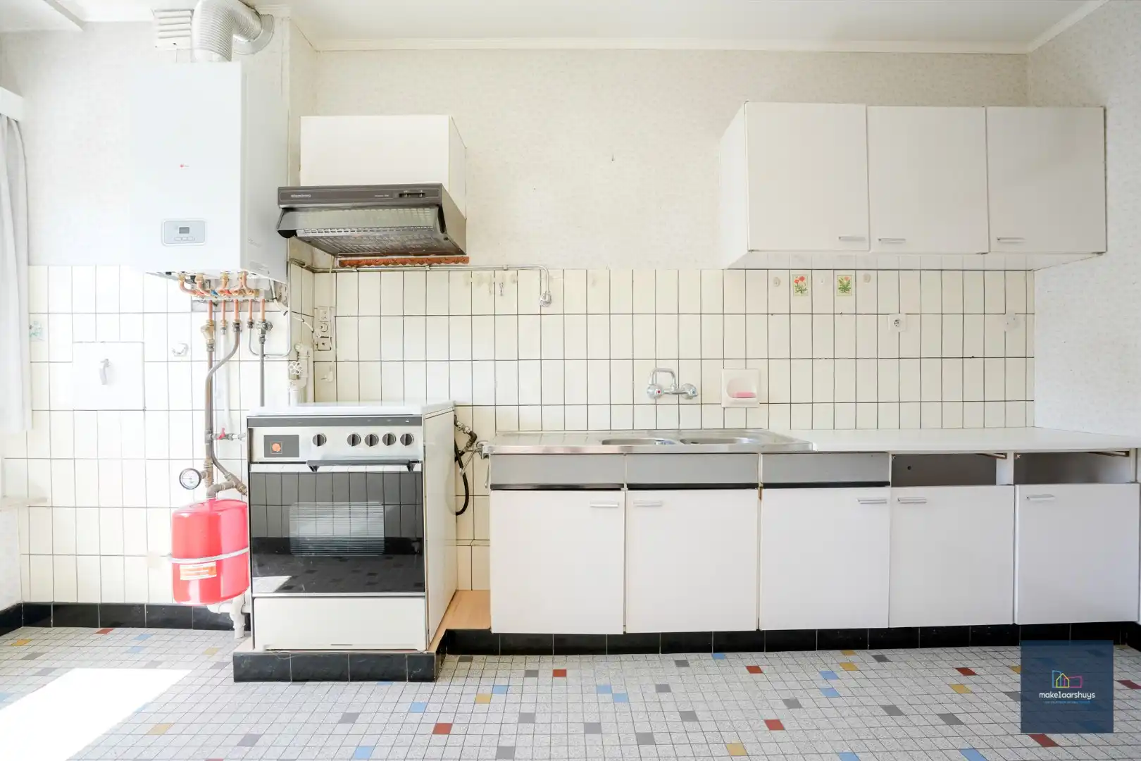 Te renoveren, ruim 3-slp.app met garage en kelder (Plan uw bezoek)  foto 9