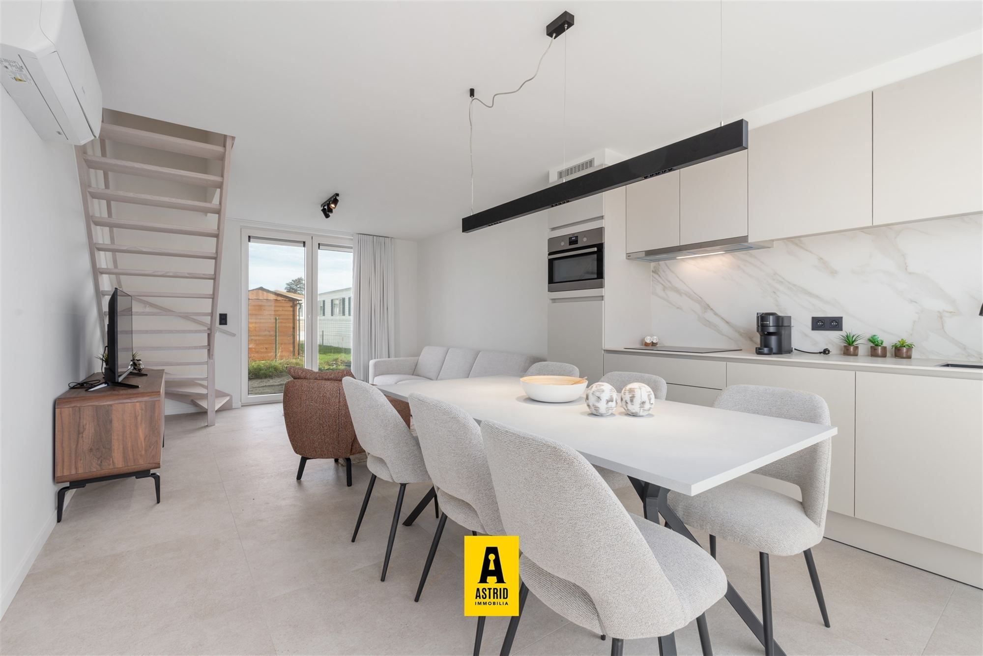 Nieuwe luxe vakantiewoning! foto {{pictureIndex}}