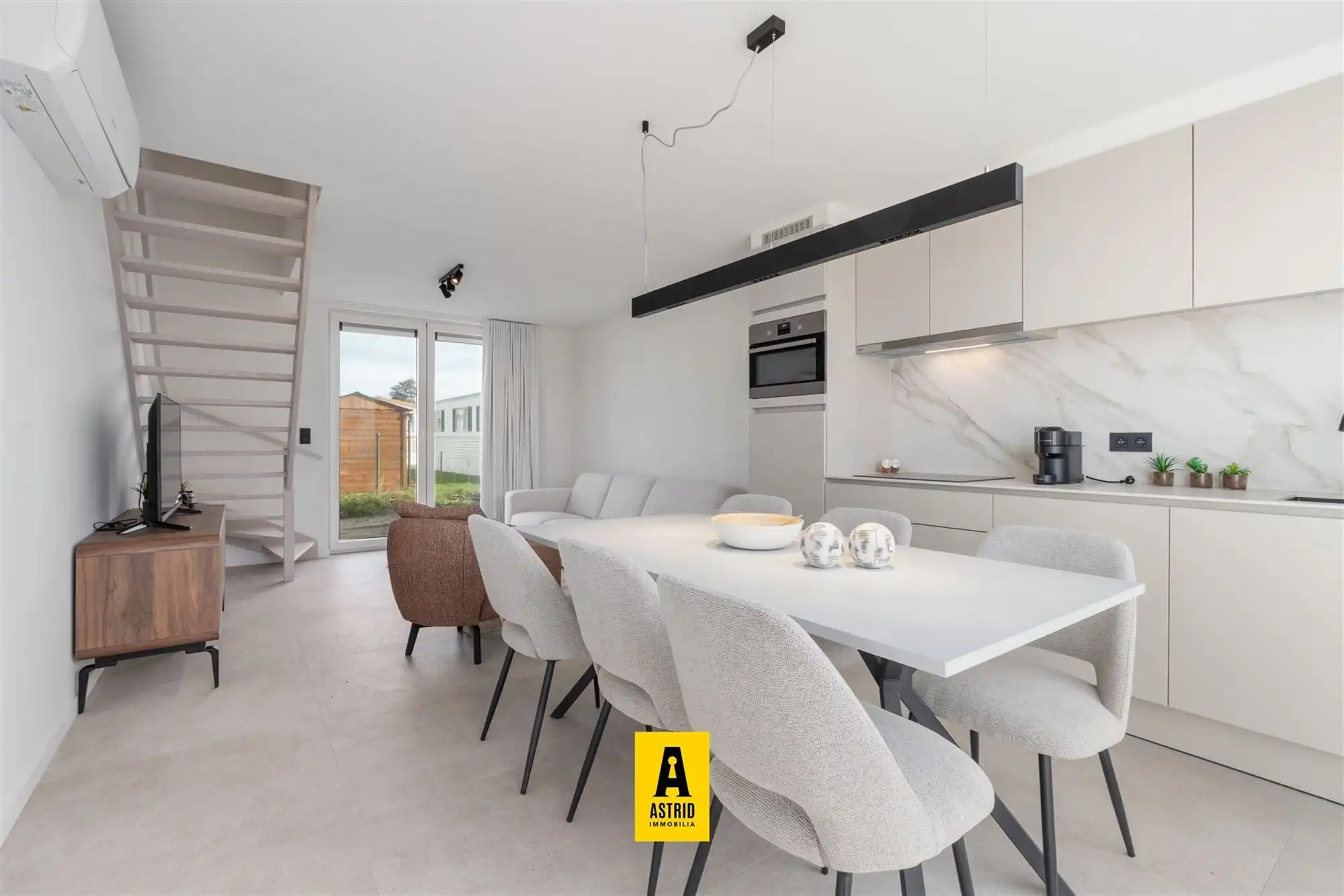 Nieuwe luxe vakantiewoning! foto {{pictureIndex}}