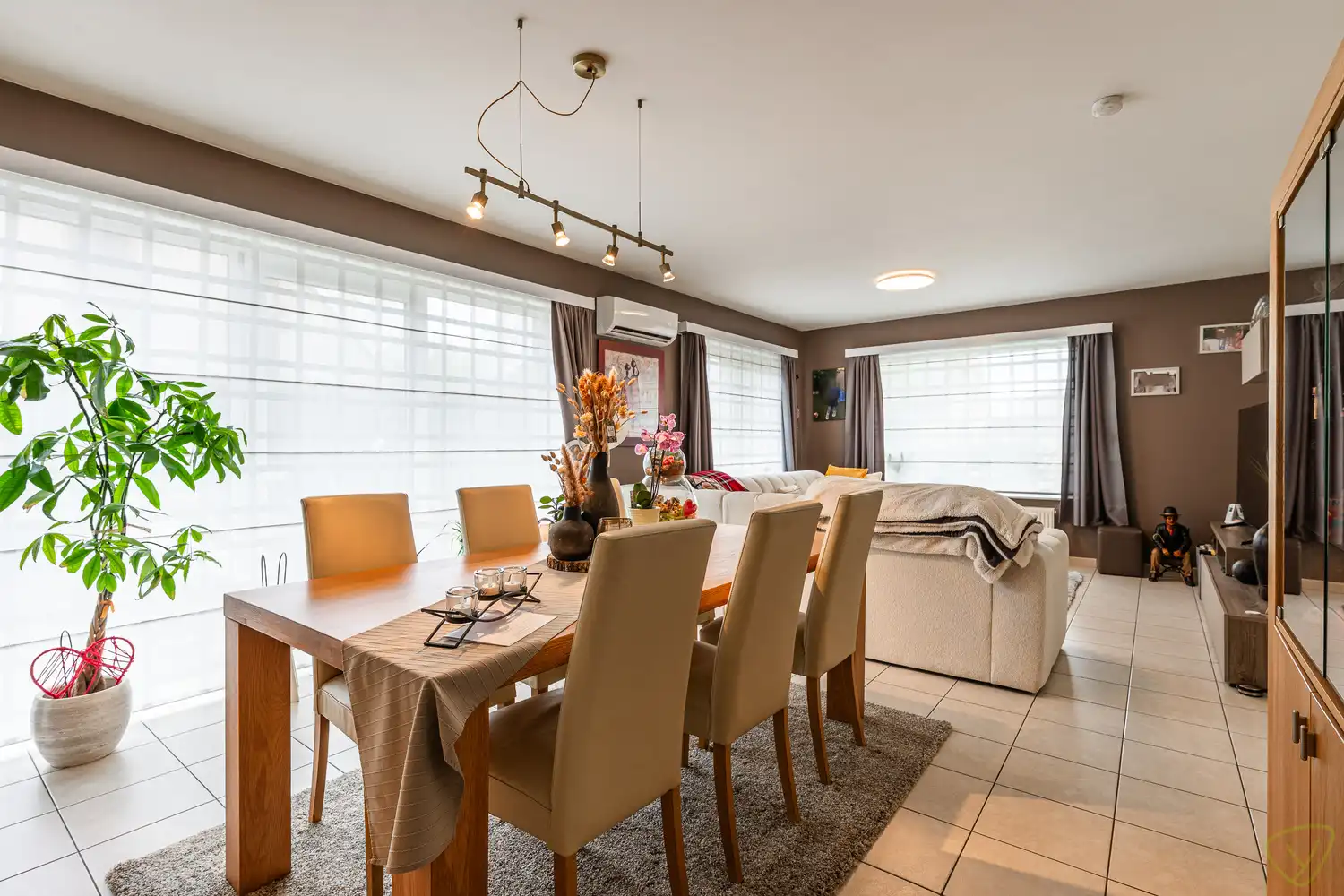 Goed onderhouden woning op een rustige ligging te Wondelgem. foto 7
