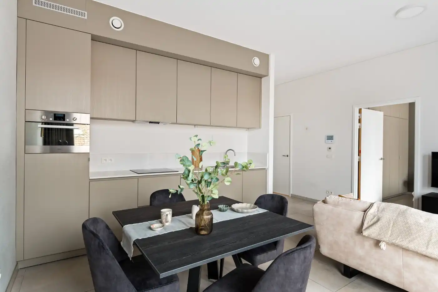 Assistentiewoningen met 1 slpk., ruime badkamer en tal van gemeenschappelijke faciliteiten foto 3