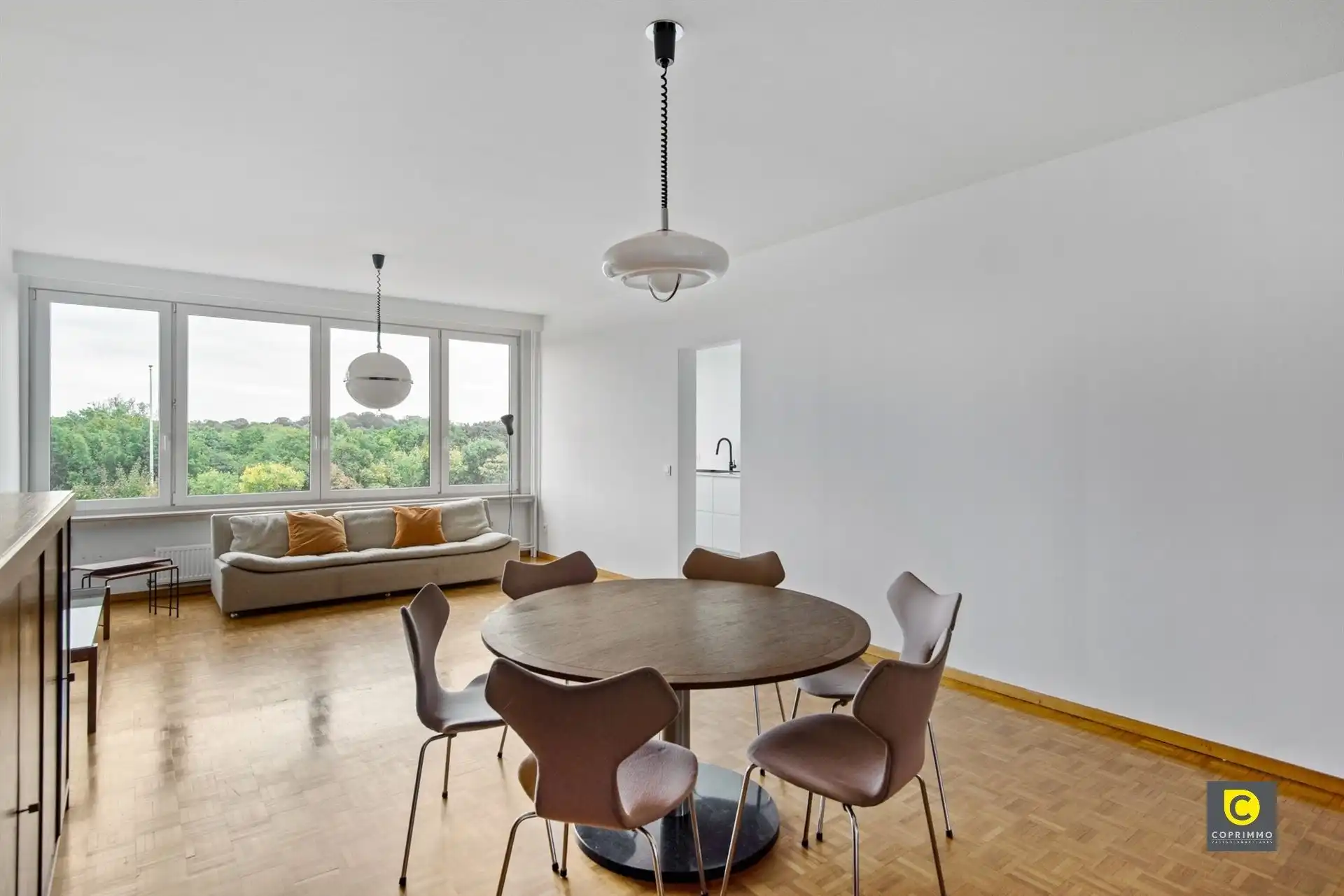 Appartement: 2 slk, T en P foto {{pictureIndex}}