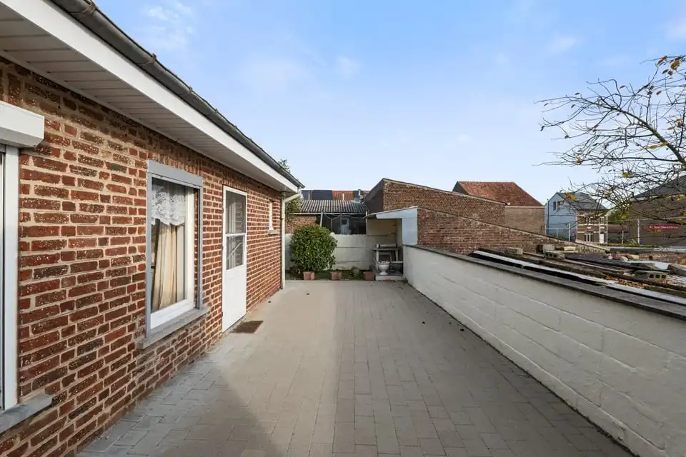 CHARMANTE OPEN BEBOUWING MET GARAGE IN OPLINTER foto 30