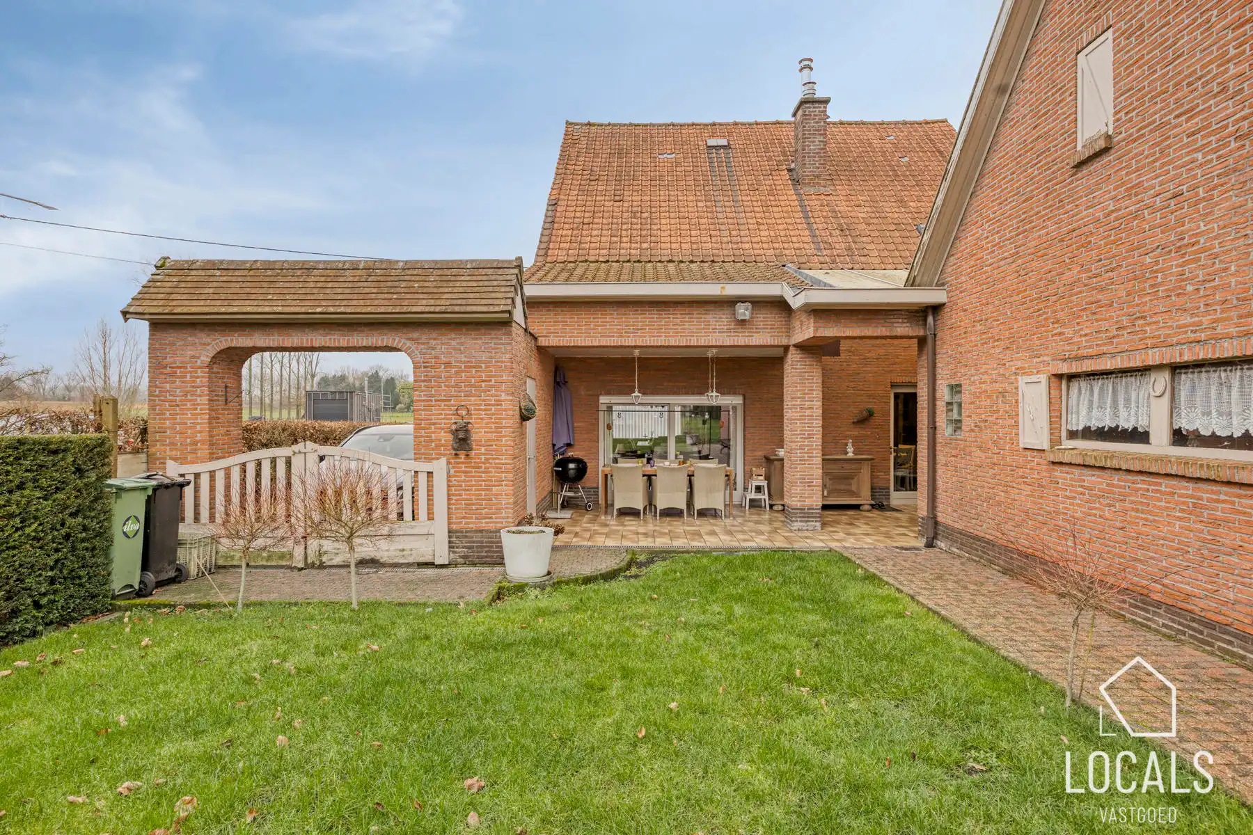 Charmante woning op een topligging in Denderhoutem foto 17