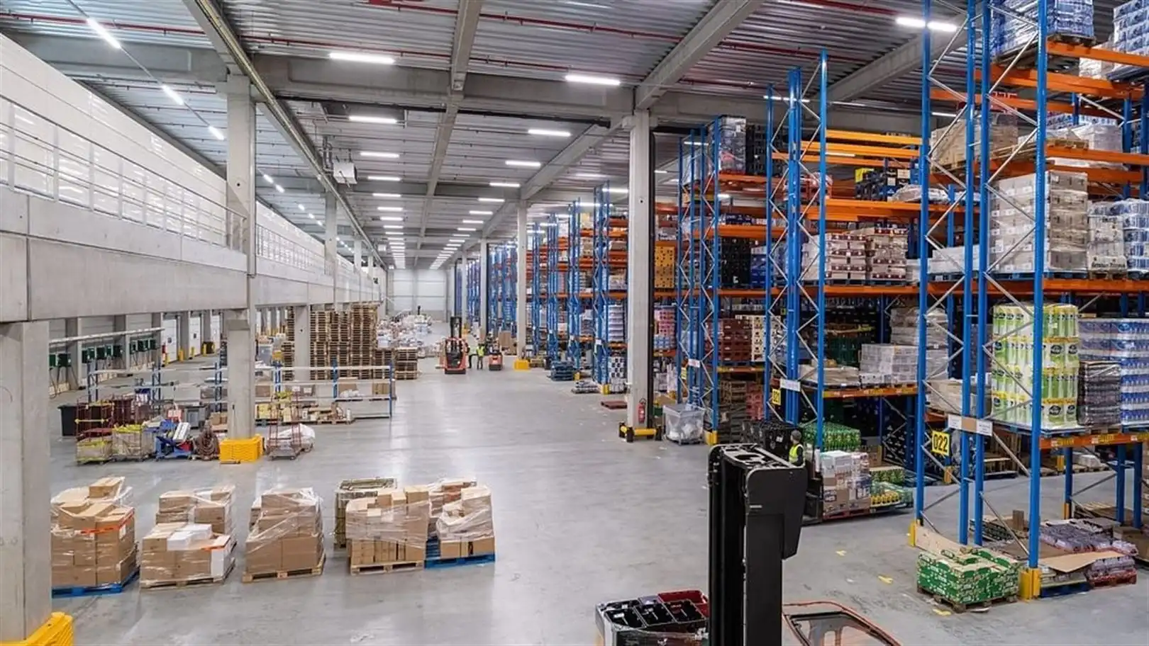 Duurzaam logistiek gebouw nabij de  luchthaven van Charleroi foto 6