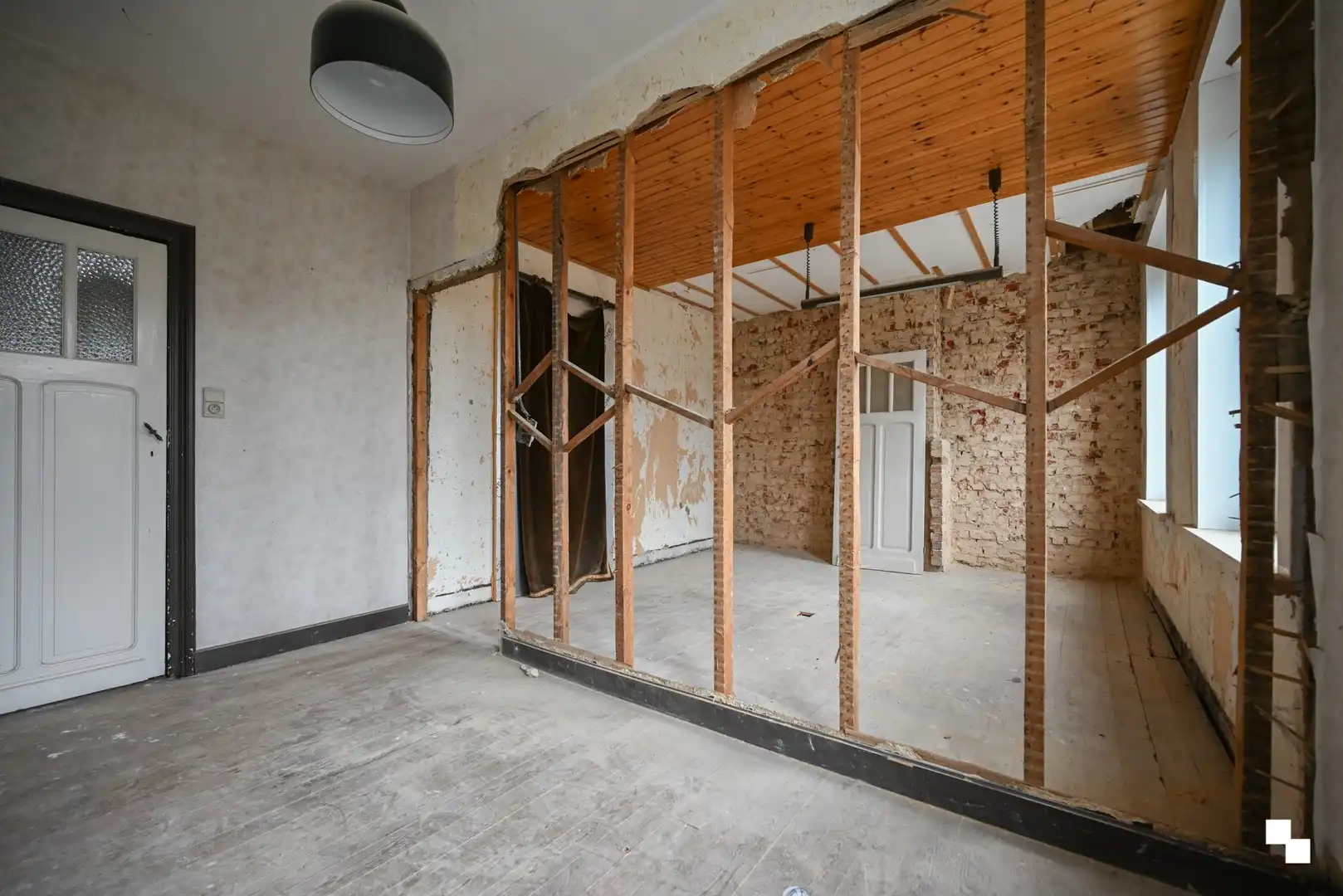 Karaktervolle woning met ruime tuin en dubbele garage te Ingelmunster foto 31