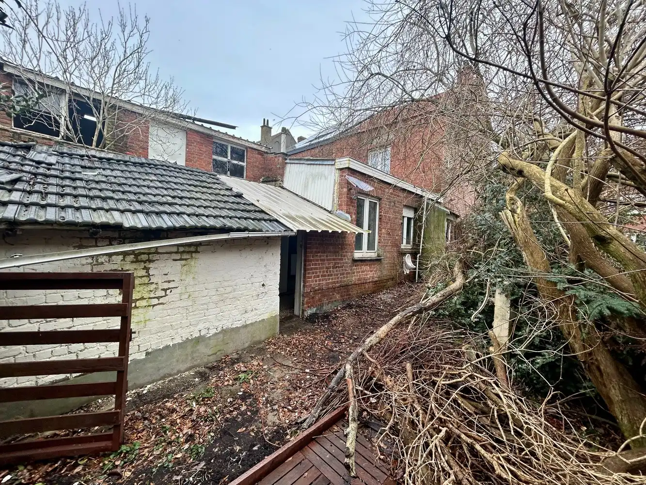 Te renoveren halfopen bebouwing met tuin - groot potentieel foto 16