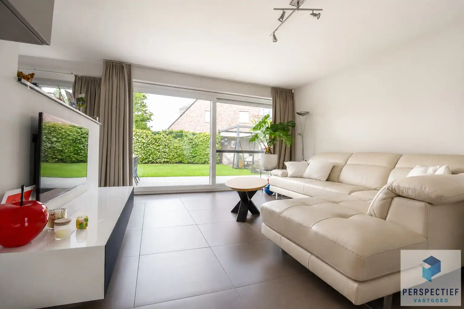 Ruime energiezuinige woning (ENERGIELABEL A) op uiterst rustige locatie foto 7