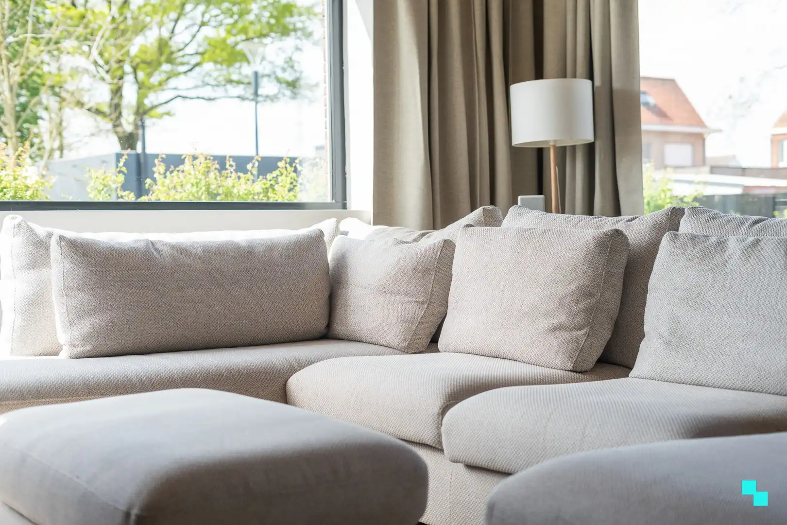 Architecturale (quasi)nieuwbouwwoning op rustige verkaveling te Lendelede foto 12