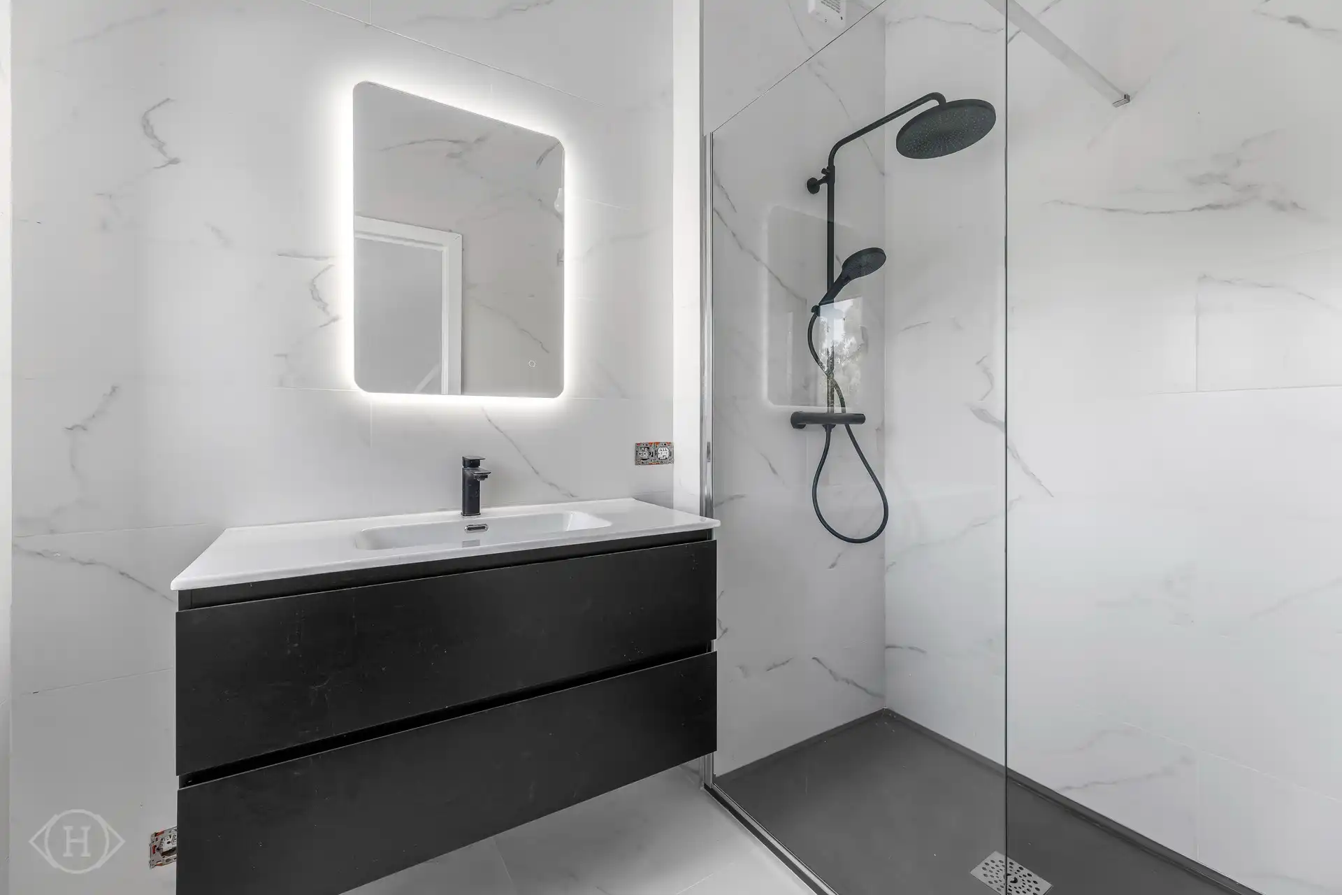 Instapklare woning met prachtige tuin op toplocatie foto 11