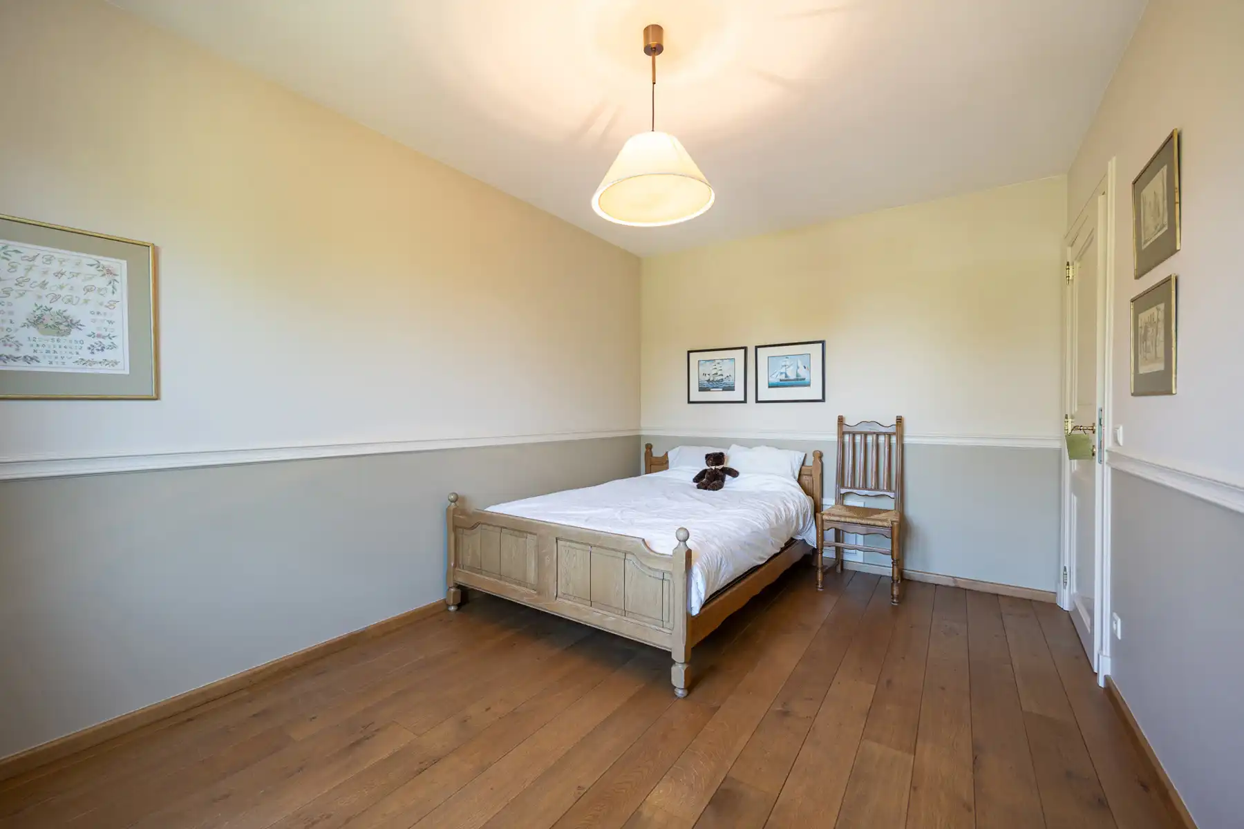 Ruime villawoning met 4 slaapkamers en noordoost georiënteerde tuin op een perceel van ca 6.155m² op een rustige locatie in Hoogstraten (Meerle). foto 17