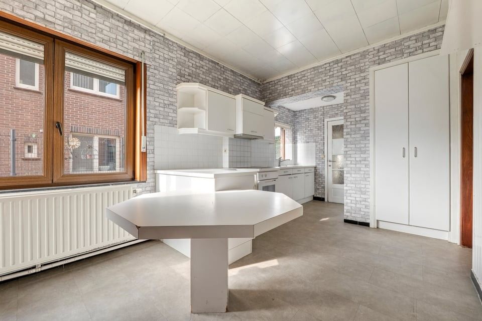 RUIME GEZINSWONING MET TUIN EN GARAGE IN TONGEREN foto 13