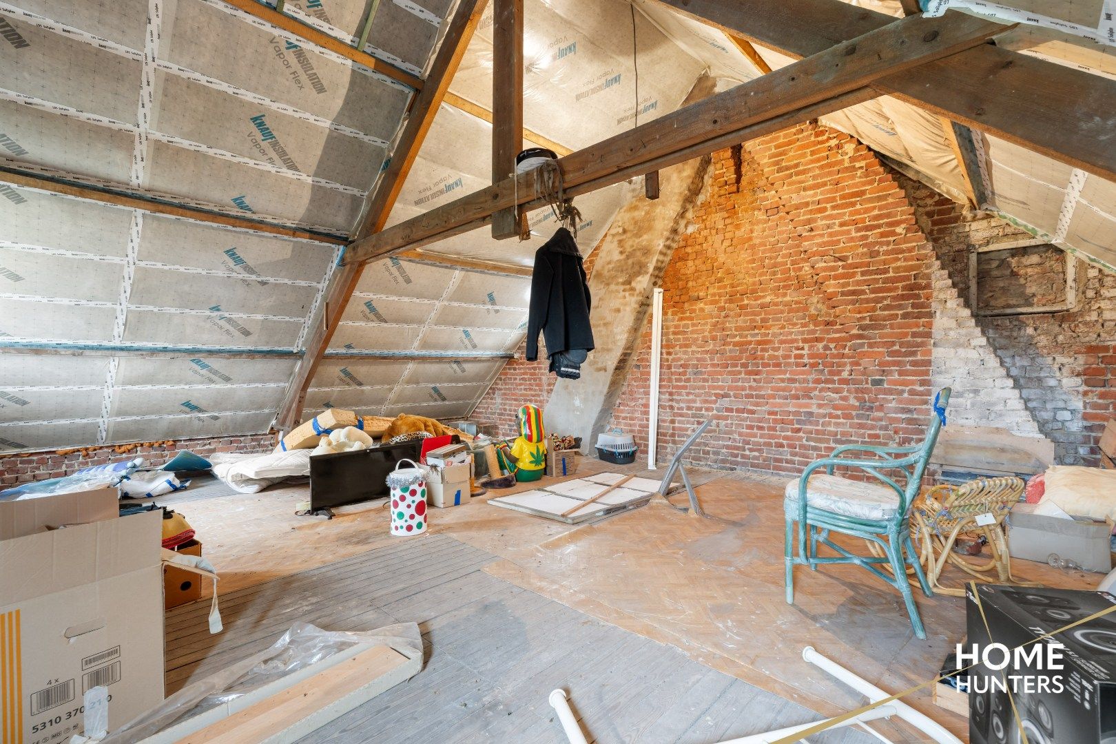 Alleenstaande woning met bijgebouwen op 1050 m² foto 19