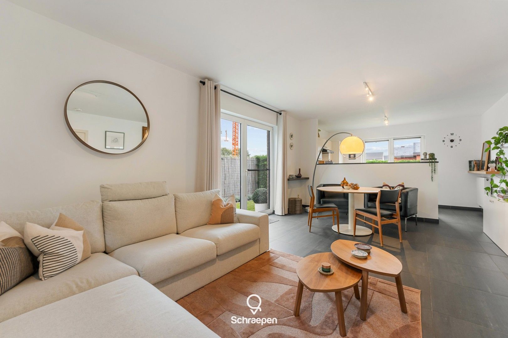 Gelijkvloers appartement met 2 slpks, onderhoudsvriendelijke tuin en garage te Zonhoven-centrum! foto 5