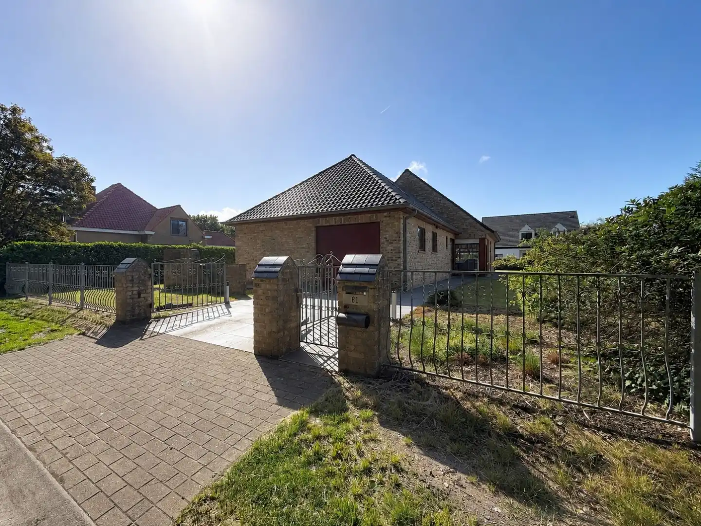 Hoofdfoto van de publicatie: Alleenstaande villa met zuidgerichte tuin in Oostduinkerke-Dorp