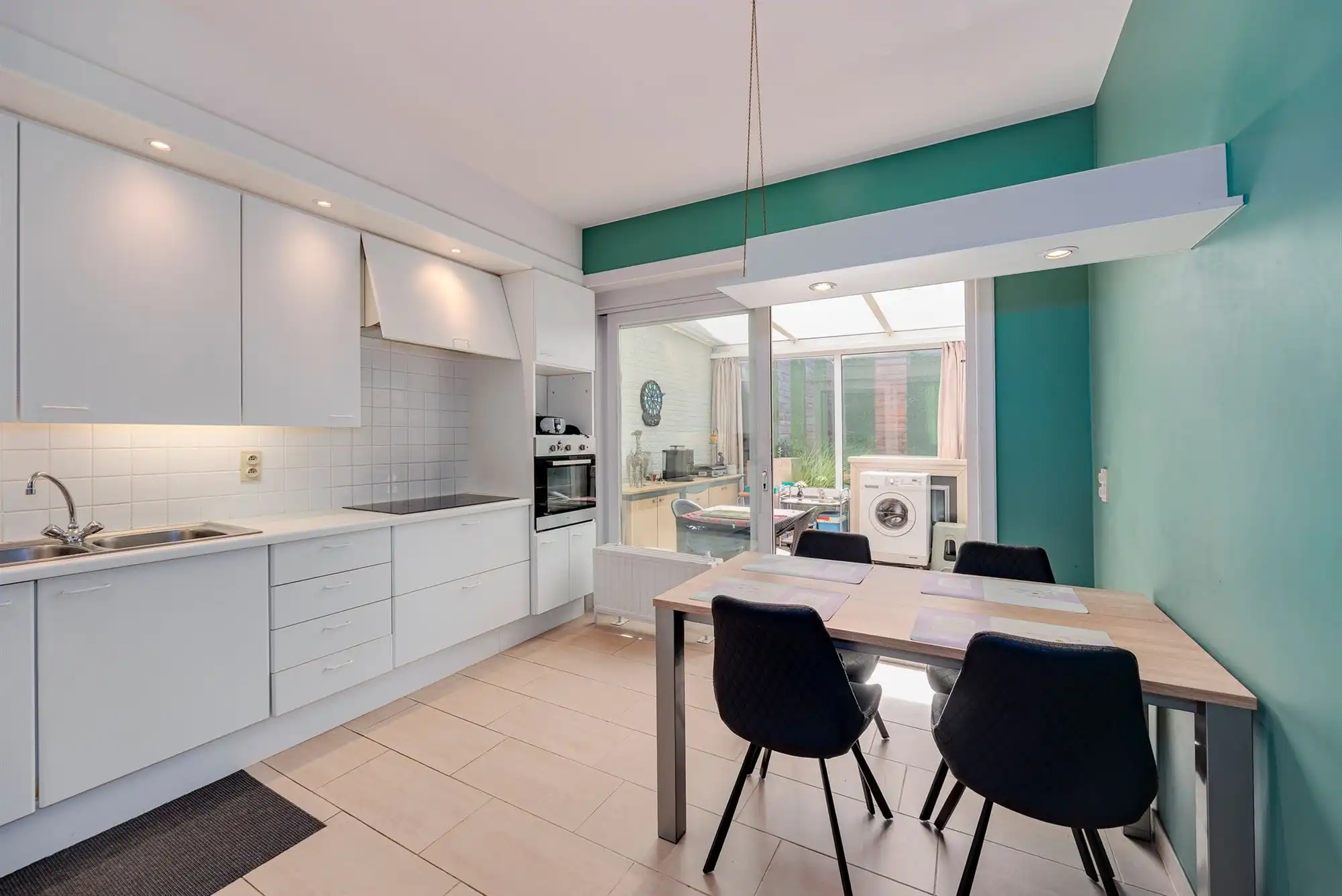 Ruim appartement met 3 slaapkamers, 2 badkamers en fantastische tuin! foto 9