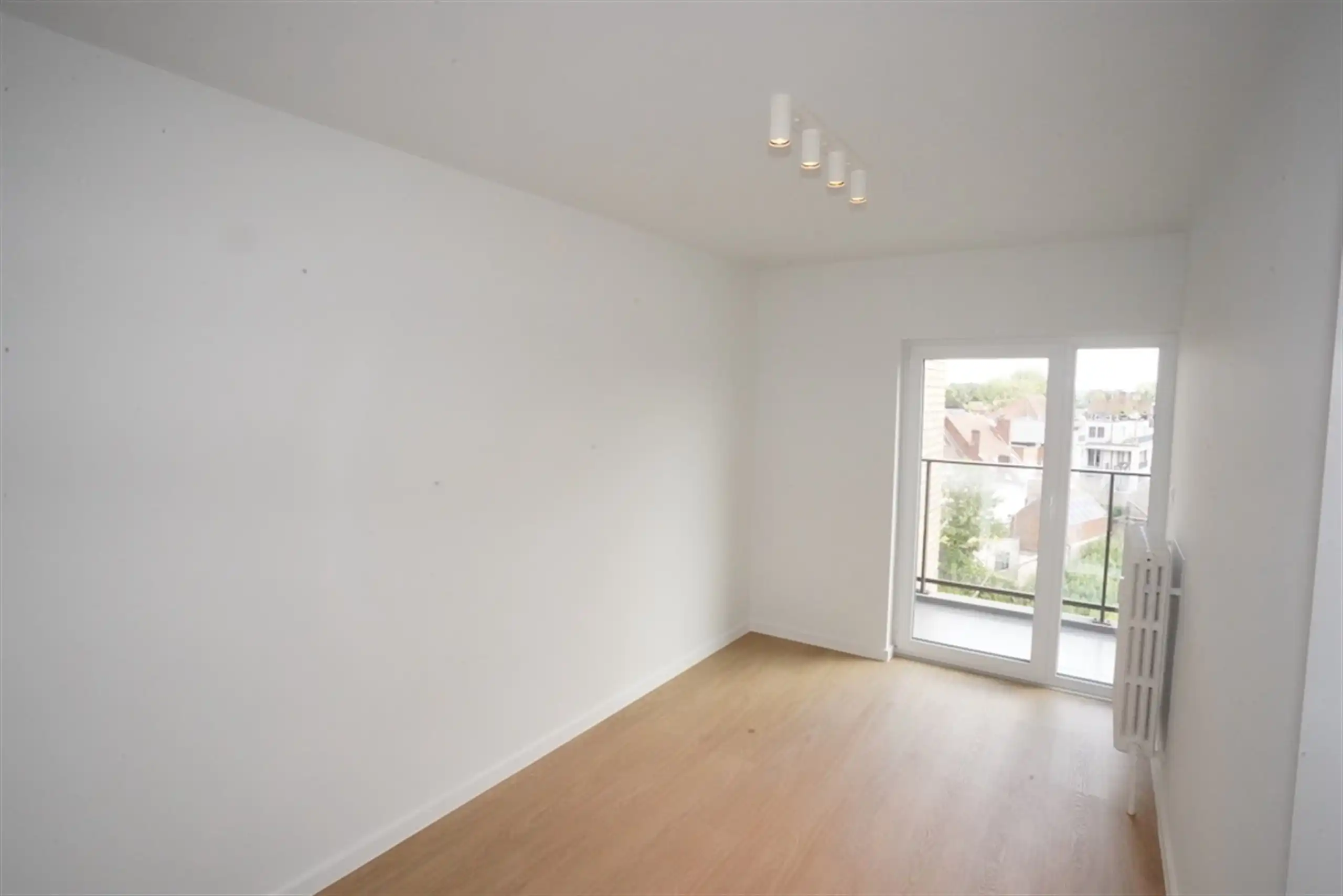 Instapklaar en verzorgt appartement met terras en garage  foto 18